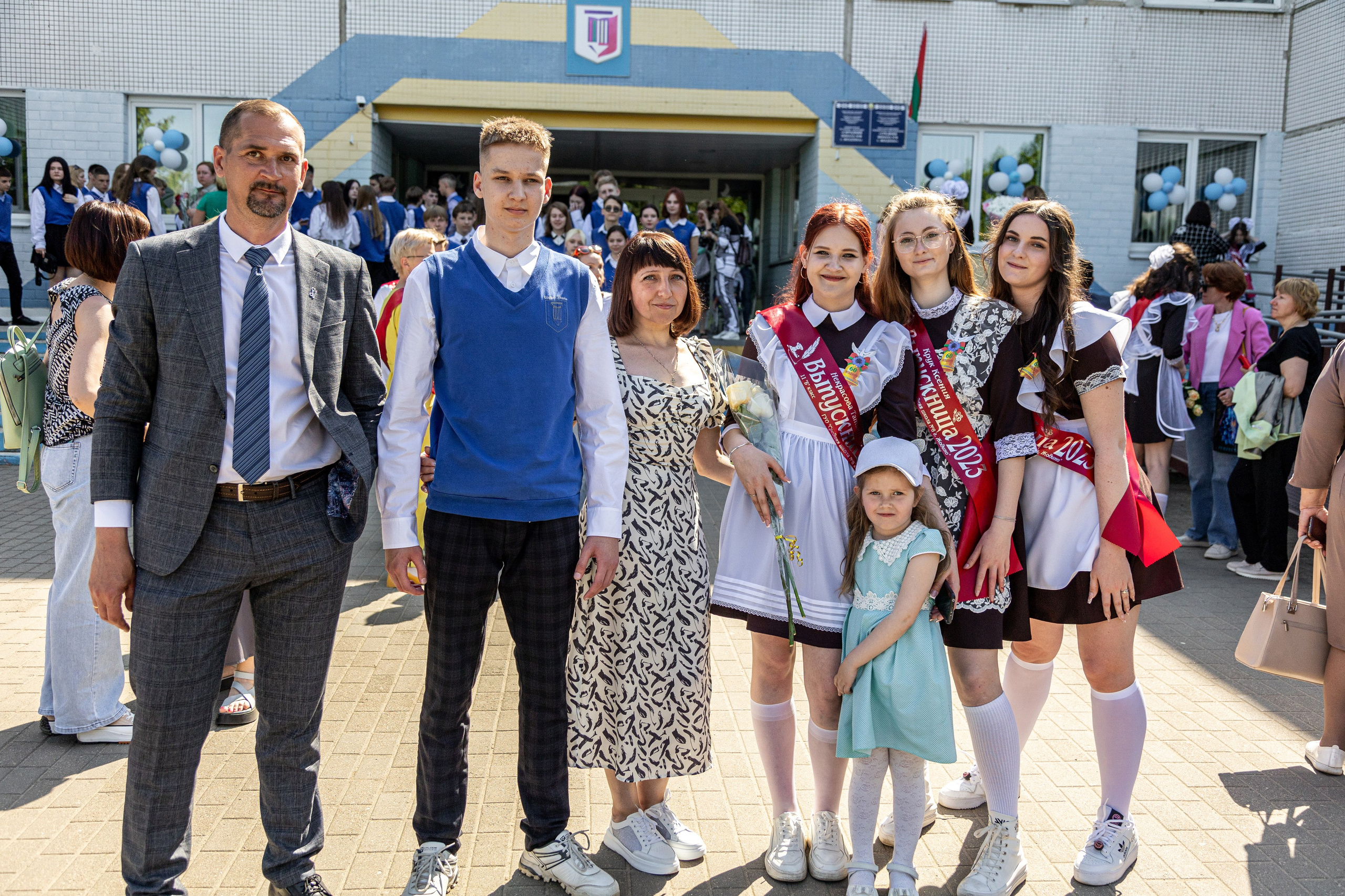 Выпускной в Жодино 2023. Профессиональный интерьерный и репортажный фотограф Минск и РБ. Максим Орлов