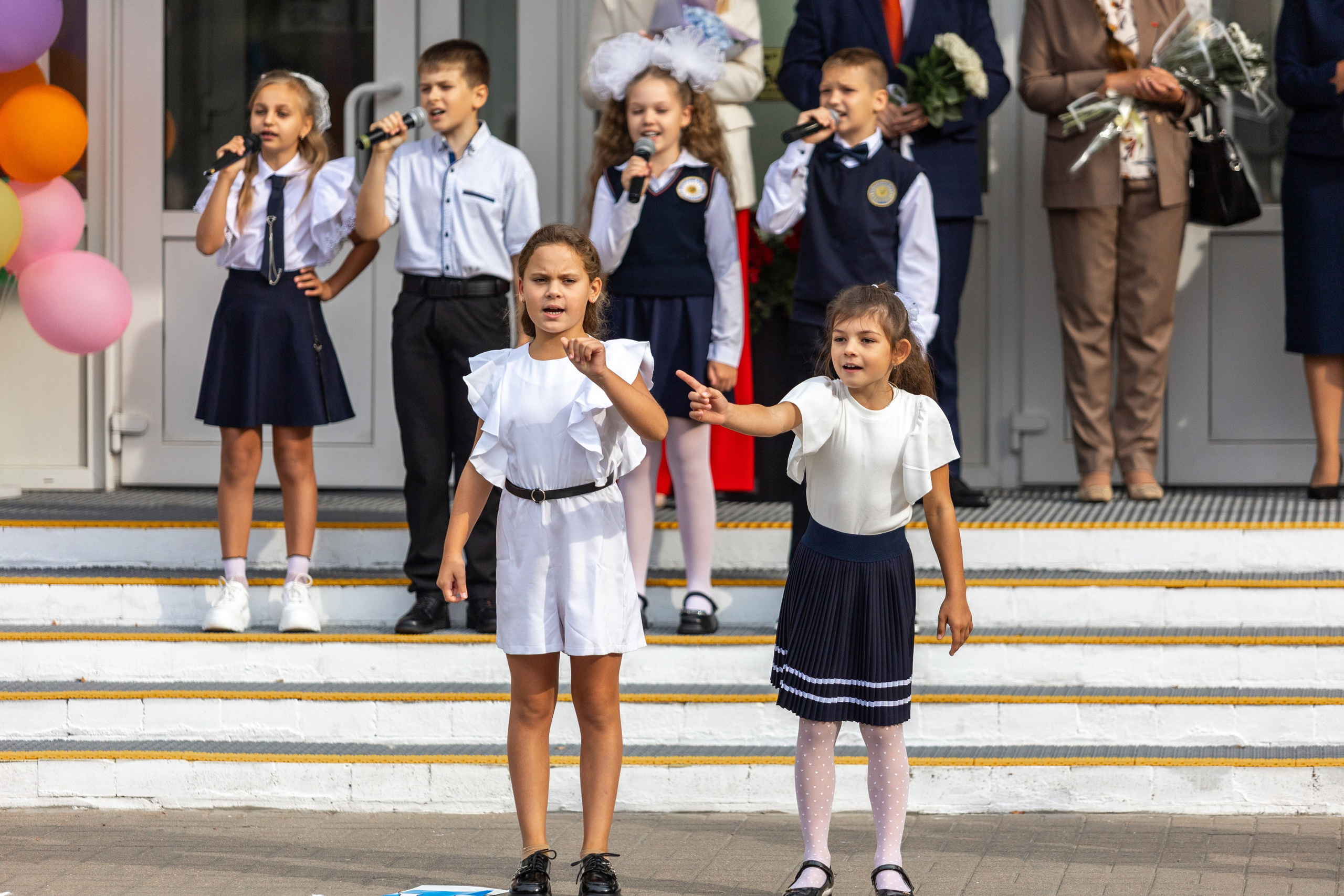 Линейка 1-го сентября. Профессиональный интерьерный и репортажный фотограф Минск и РБ. Максим Орлов