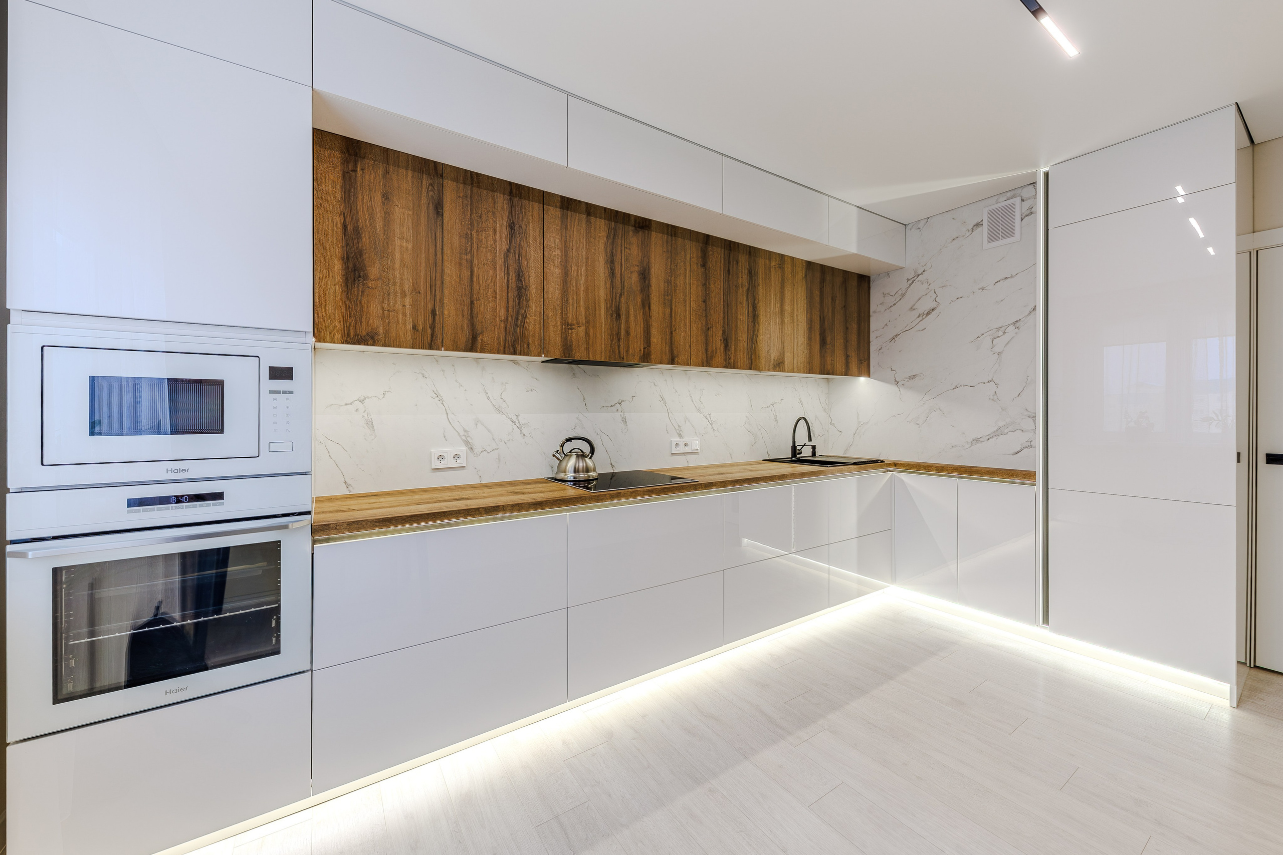 Интерьер кухни. Профессиональный интерьерный и репортажный фотограф Минск и РБ. Максим Орлов