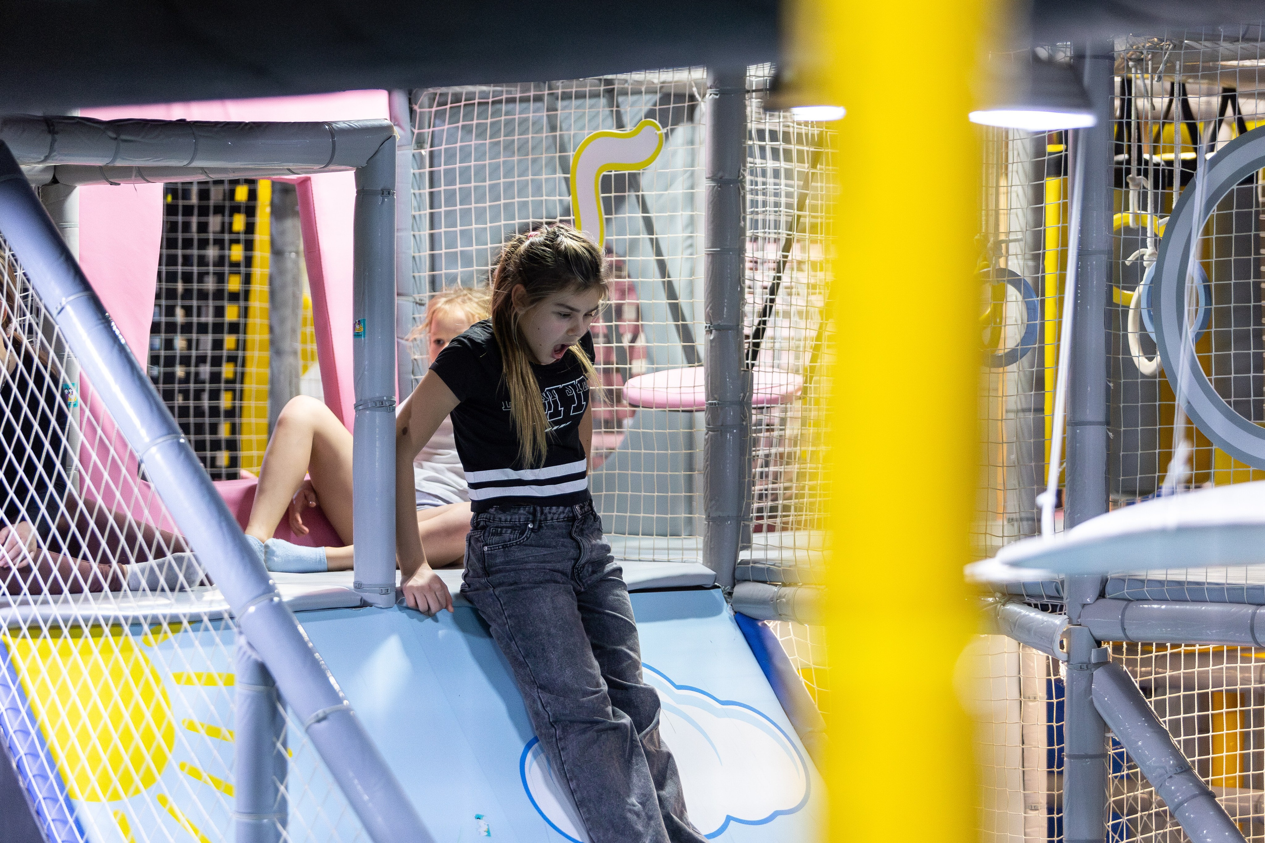 ДР Влада (батутная арена). Профессиональный интерьерный и репортажный фотограф Минск и РБ. Максим Орлов