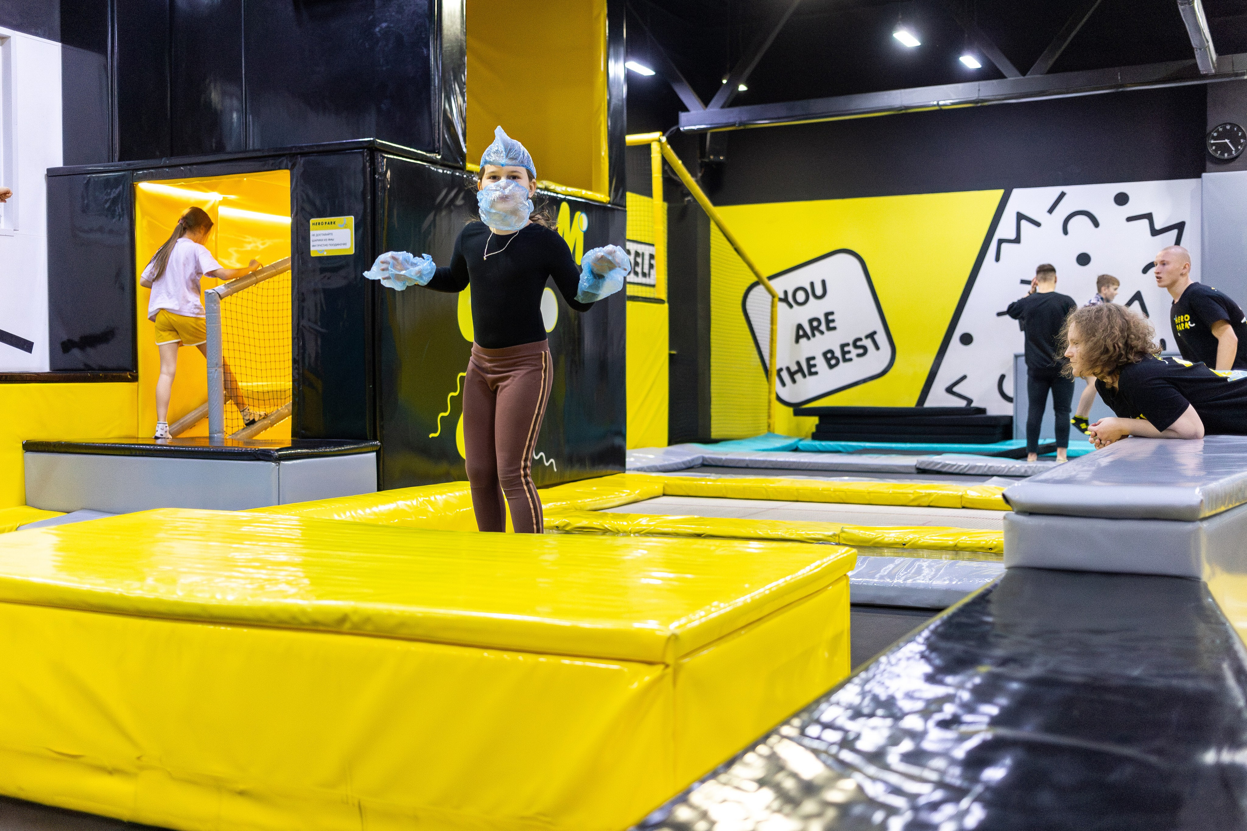 ДР Влада (батутная арена). Профессиональный интерьерный и репортажный фотограф Минск и РБ. Максим Орлов