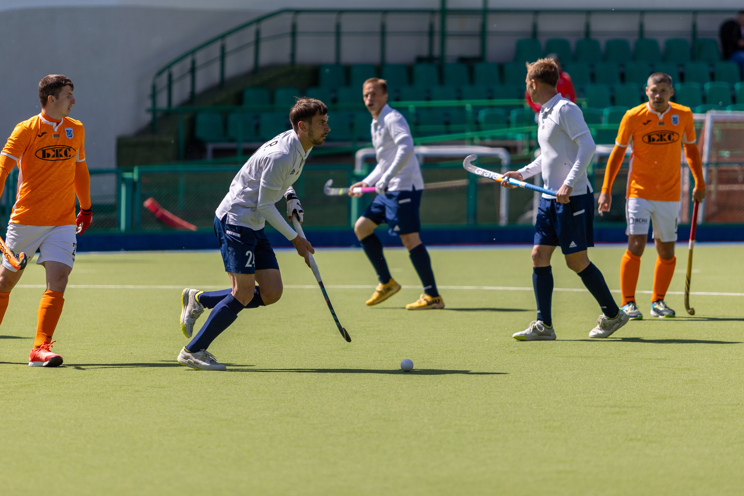 Хоккей на траве. ХК Минск — СК Строитель 12.05.2024. Профессиональный интерьерный и репортажный фотограф Минск и РБ. Максим Орлов