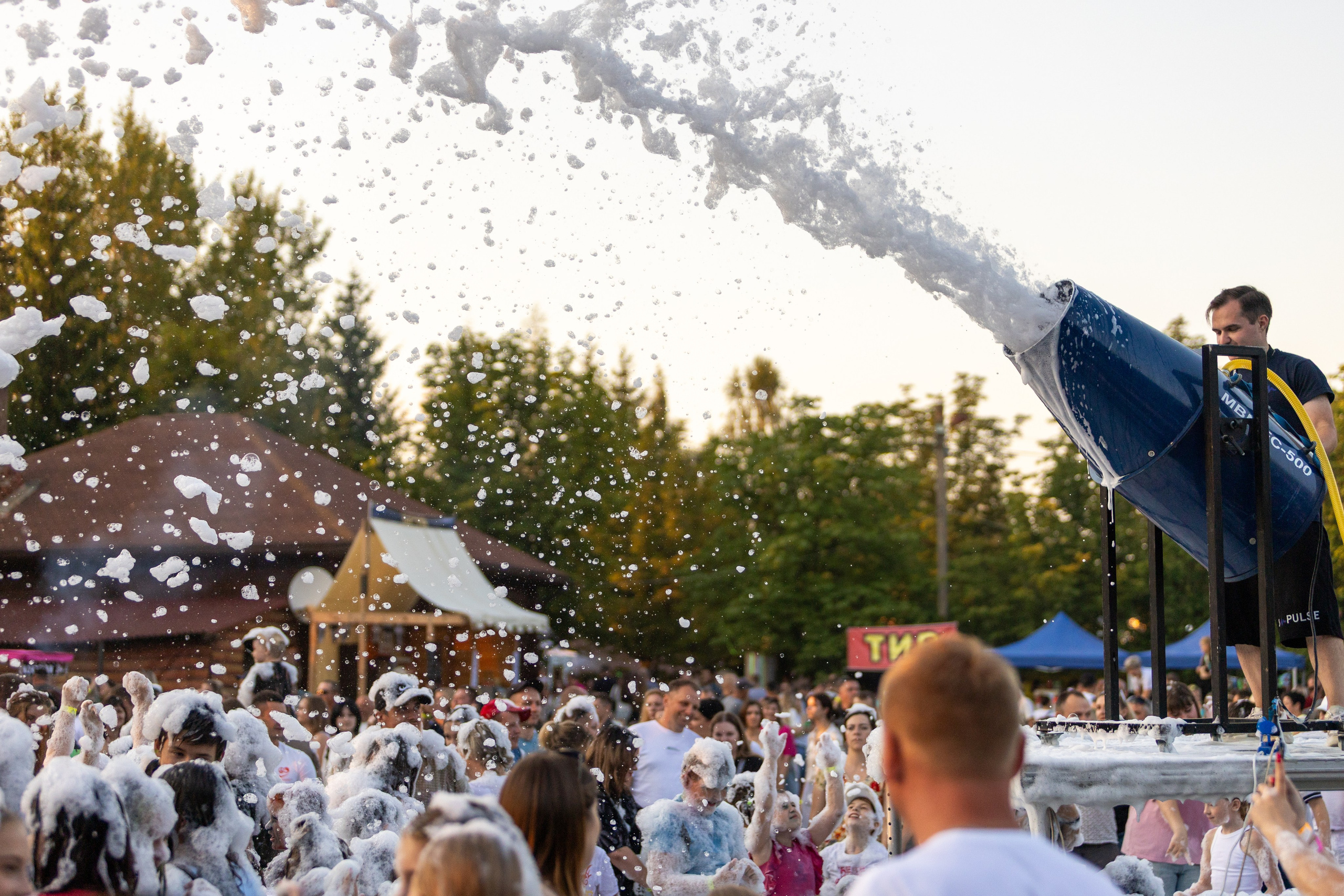 Дискохит. Профессиональный интерьерный и репортажный фотограф Минск и РБ. Максим Орлов