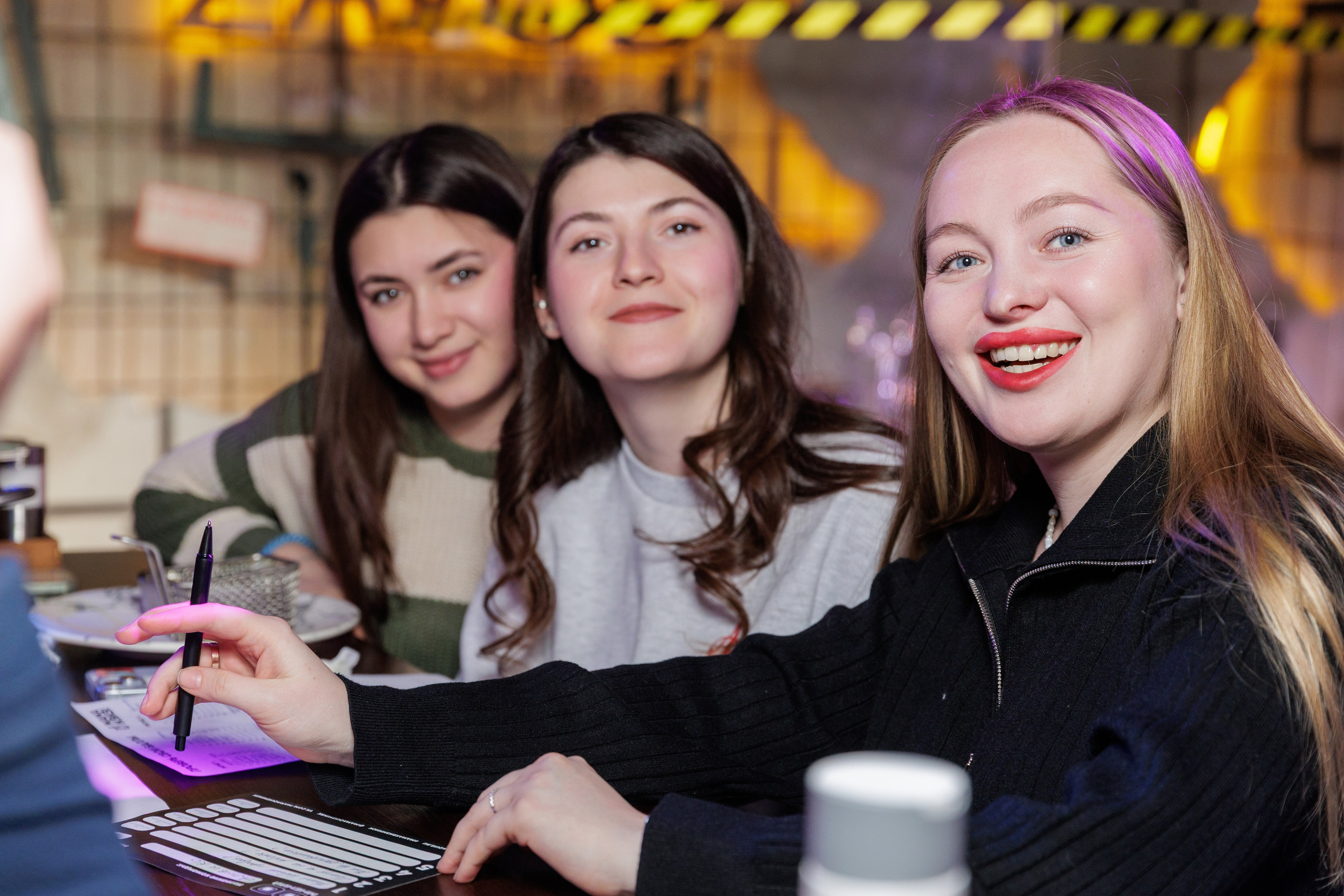 Квиз. Профессиональный интерьерный и репортажный фотограф Минск и РБ. Максим Орлов