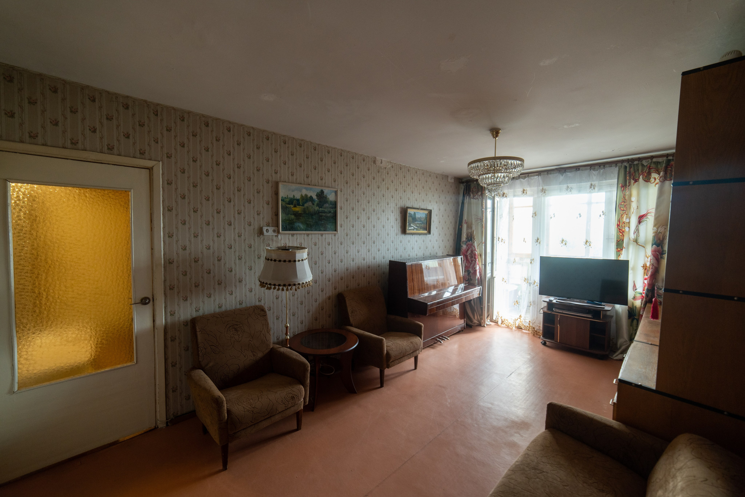 Пр. Газеты Звезда. Слабонервным не смотреть.Суперэконом вариант. Профессиональный интерьерный и репортажный фотограф Минск и РБ. Максим Орлов