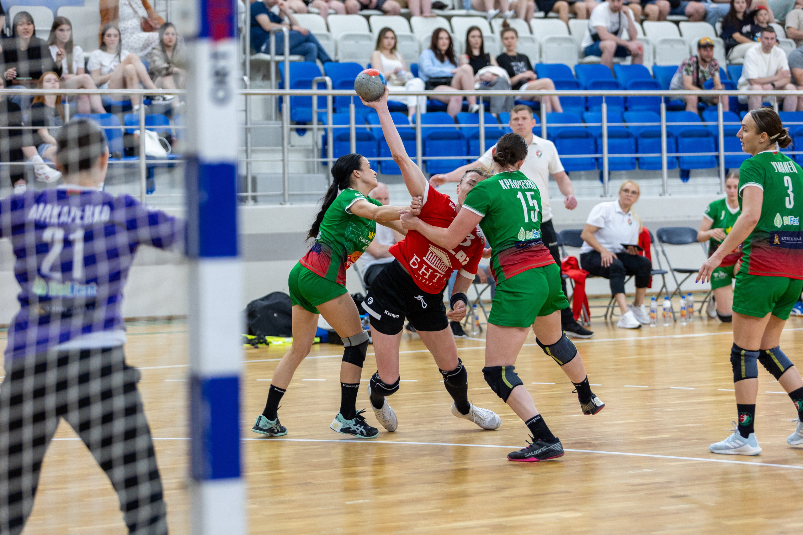 Гандбол. Финал. БНТУ — Гомель. 25.05.2024. Профессиональный интерьерный и репортажный фотограф Минск и РБ. Максим Орлов