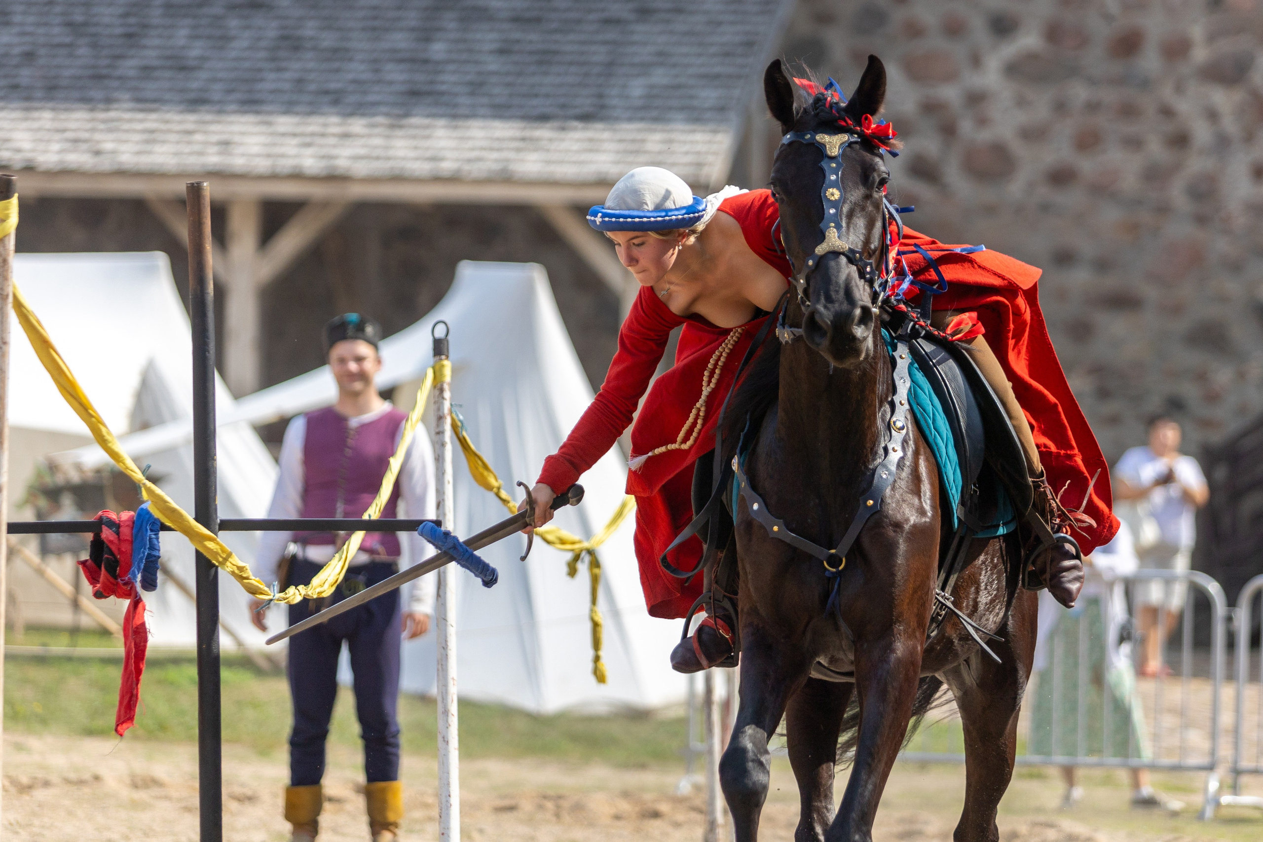 Выступление «Золотой шпоры» на празднике города Лиды. Профессиональный интерьерный и репортажный фотограф Минск и РБ. Максим Орлов