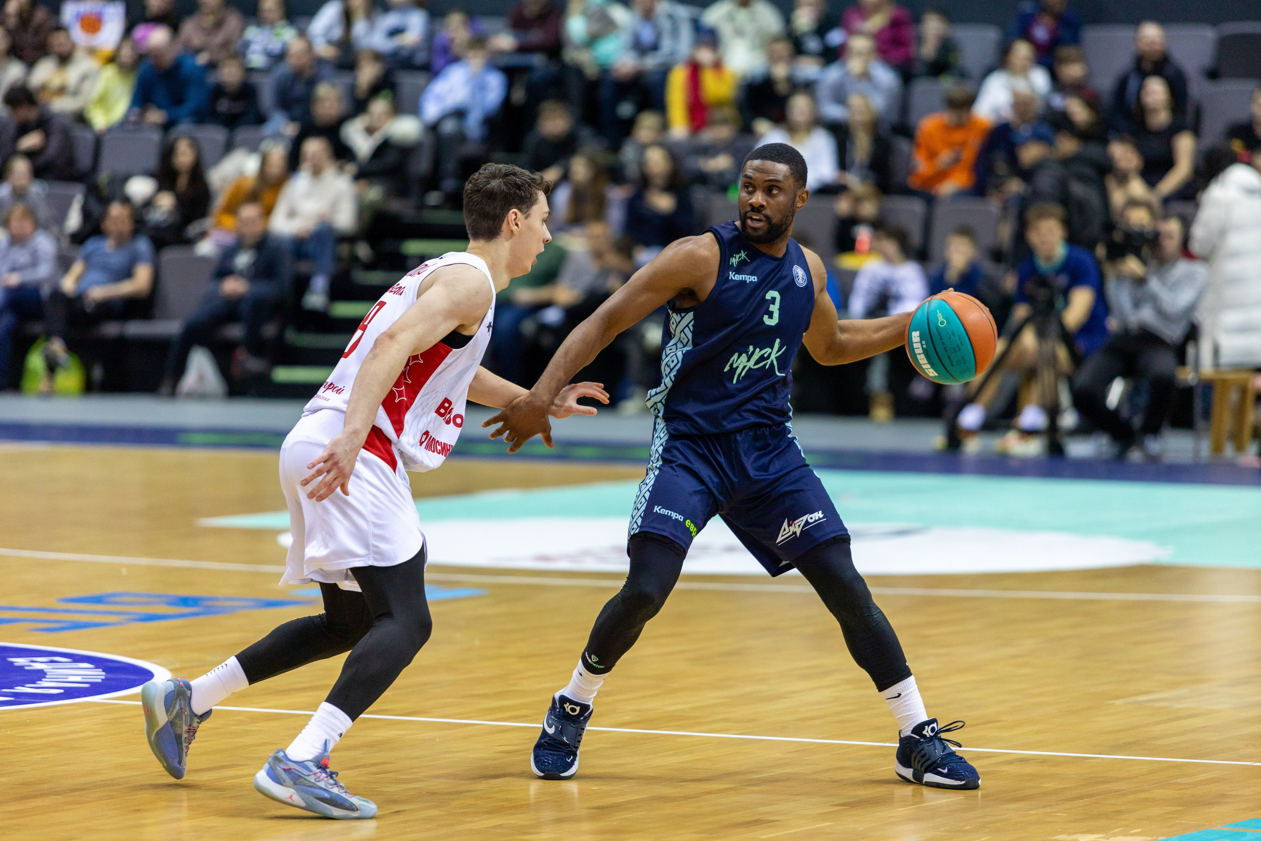 Баскетбол. Минск — MBA. 09.03.2024. Профессиональный интерьерный и репортажный фотограф Минск и РБ. Максим Орлов