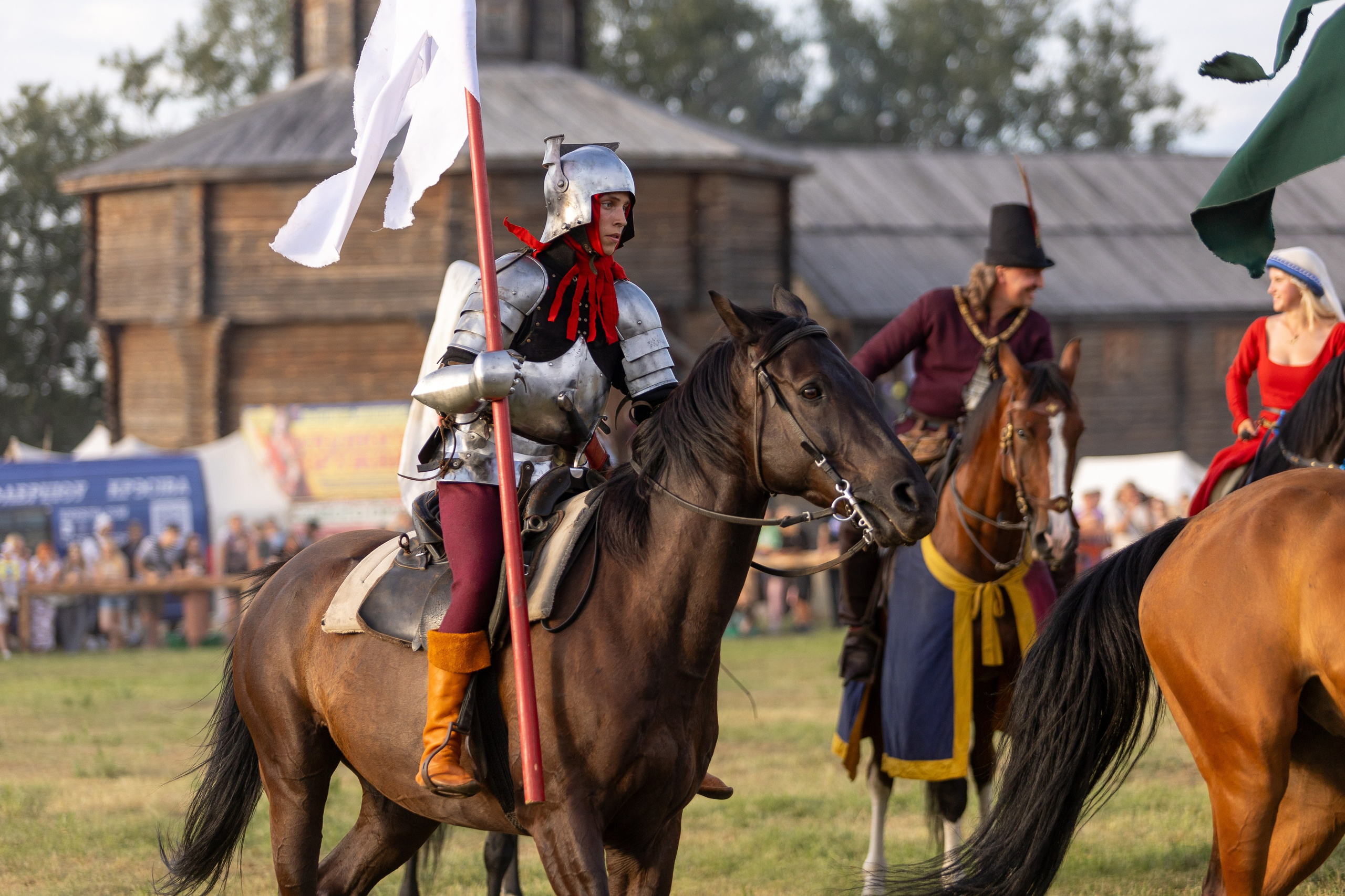 Рыцарский фест. Мстиславль. Профессиональный интерьерный и репортажный фотограф Минск и РБ. Максим Орлов