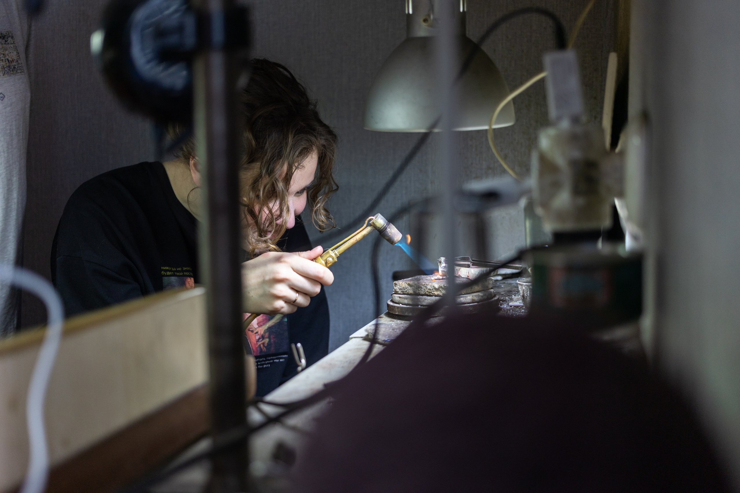 В ювелирной мастерской Артура Николаевича. Профессиональный интерьерный и репортажный фотограф Минск и РБ. Максим Орлов