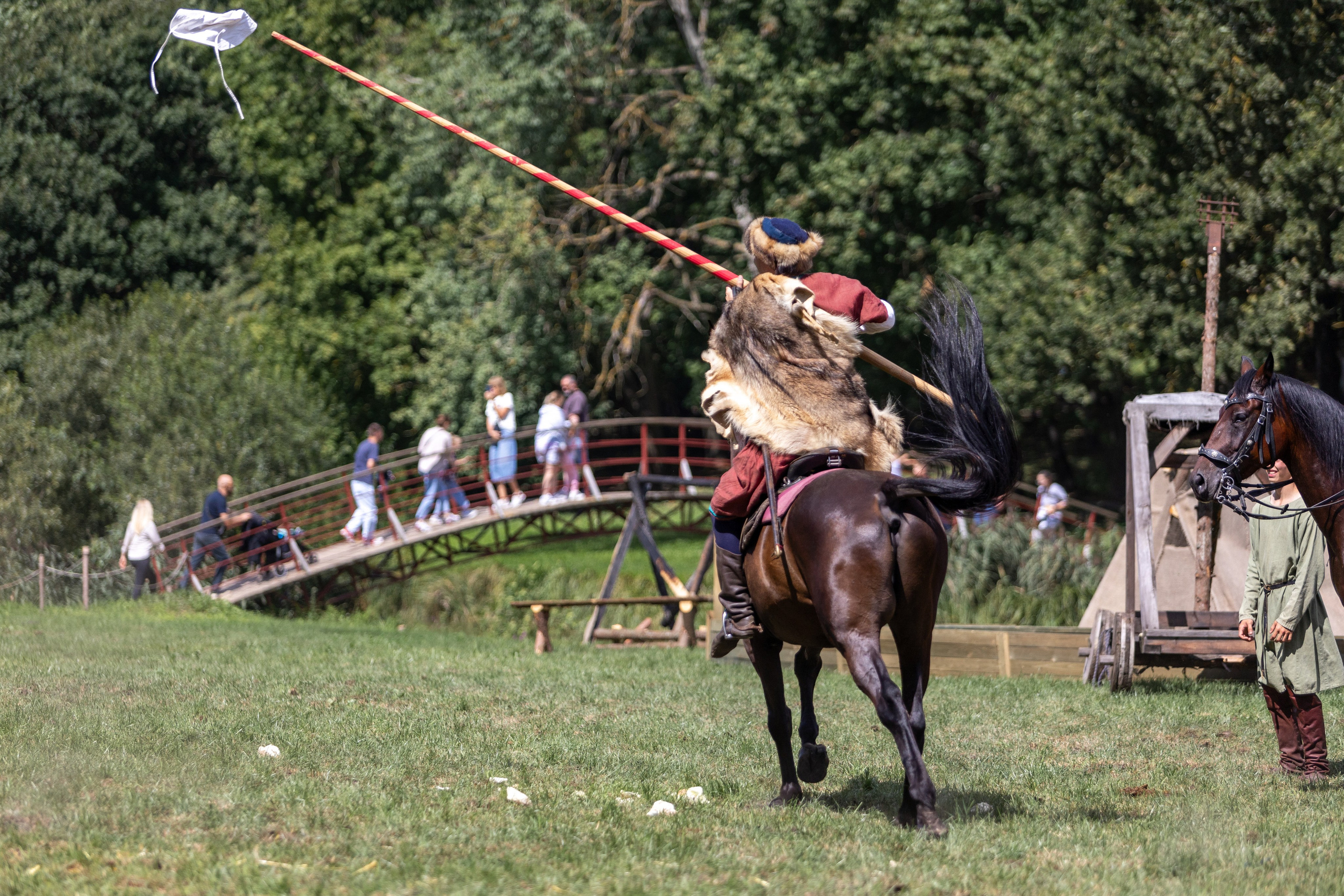 Ежегодный фестиваль средневековья в Дукоре. Профессиональный интерьерный и репортажный фотограф Минск и РБ. Максим Орлов