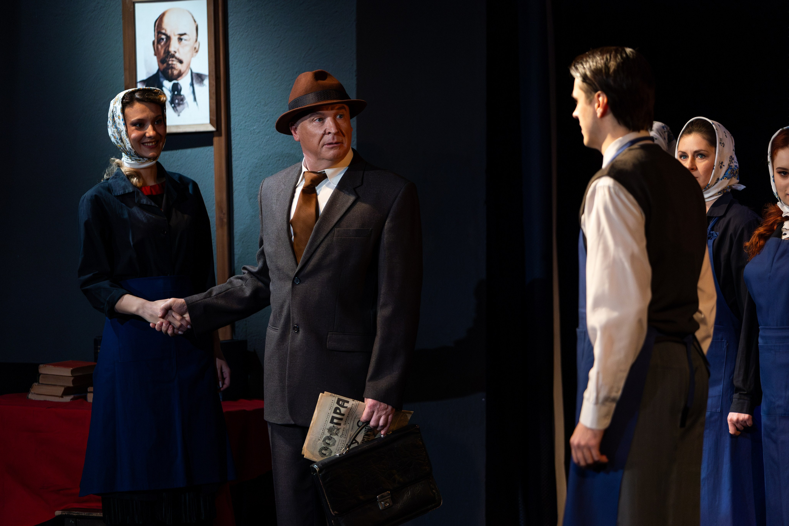 Новый театр «Фабричная девчонка». Профессиональный интерьерный и репортажный фотограф Минск и РБ. Максим Орлов