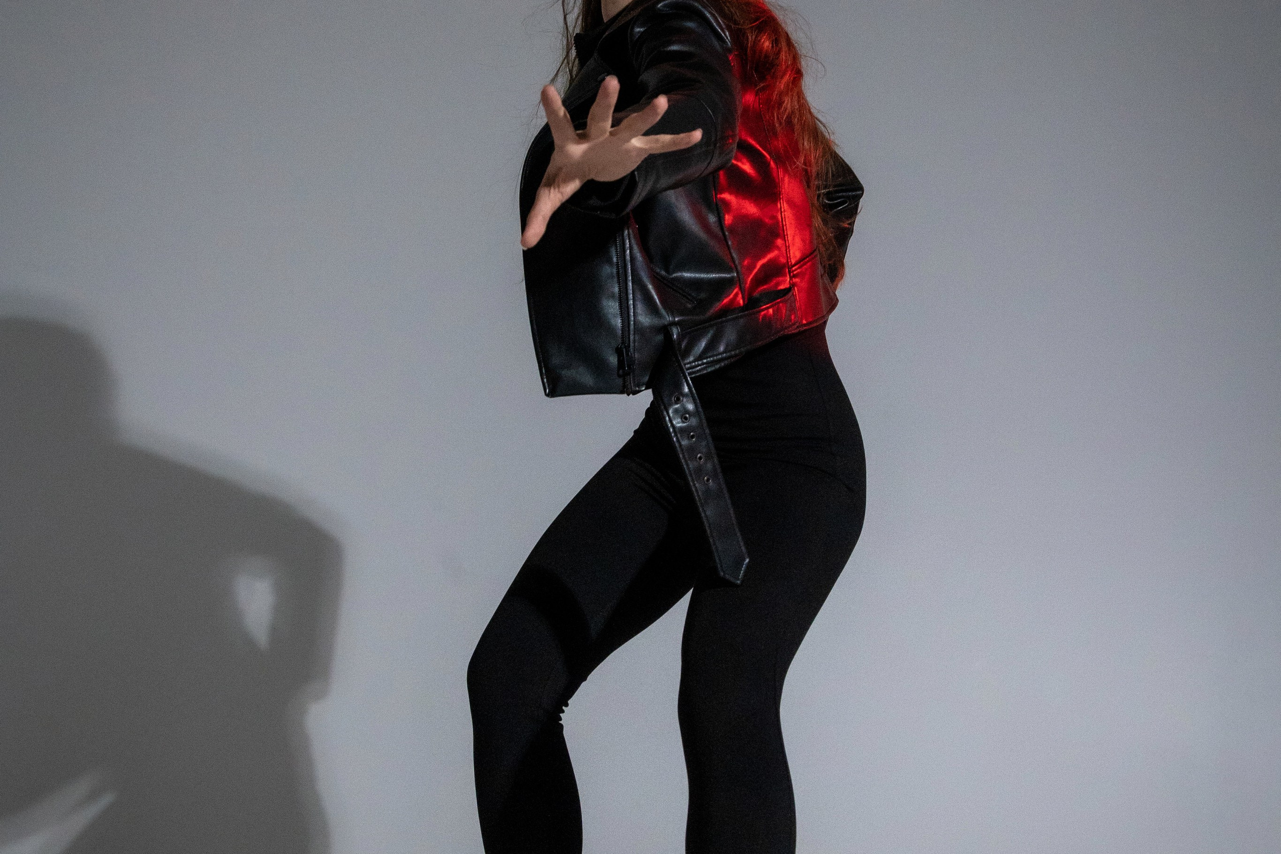 Алена (студийная на циклораме). Профессиональный интерьерный и репортажный фотограф Минск и РБ. Максим Орлов