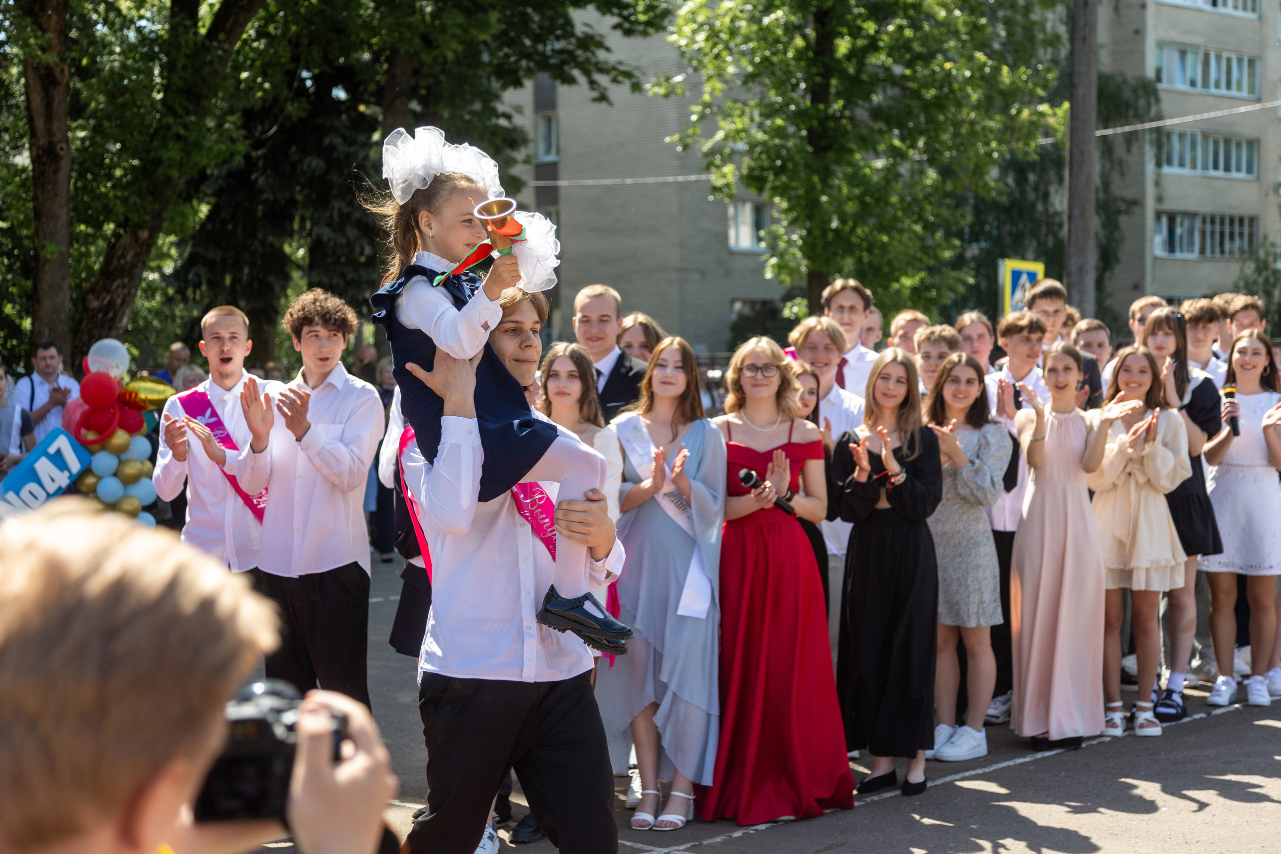 Школа 47. Последний звонок. Профессиональный интерьерный и репортажный фотограф Минск и РБ. Максим Орлов