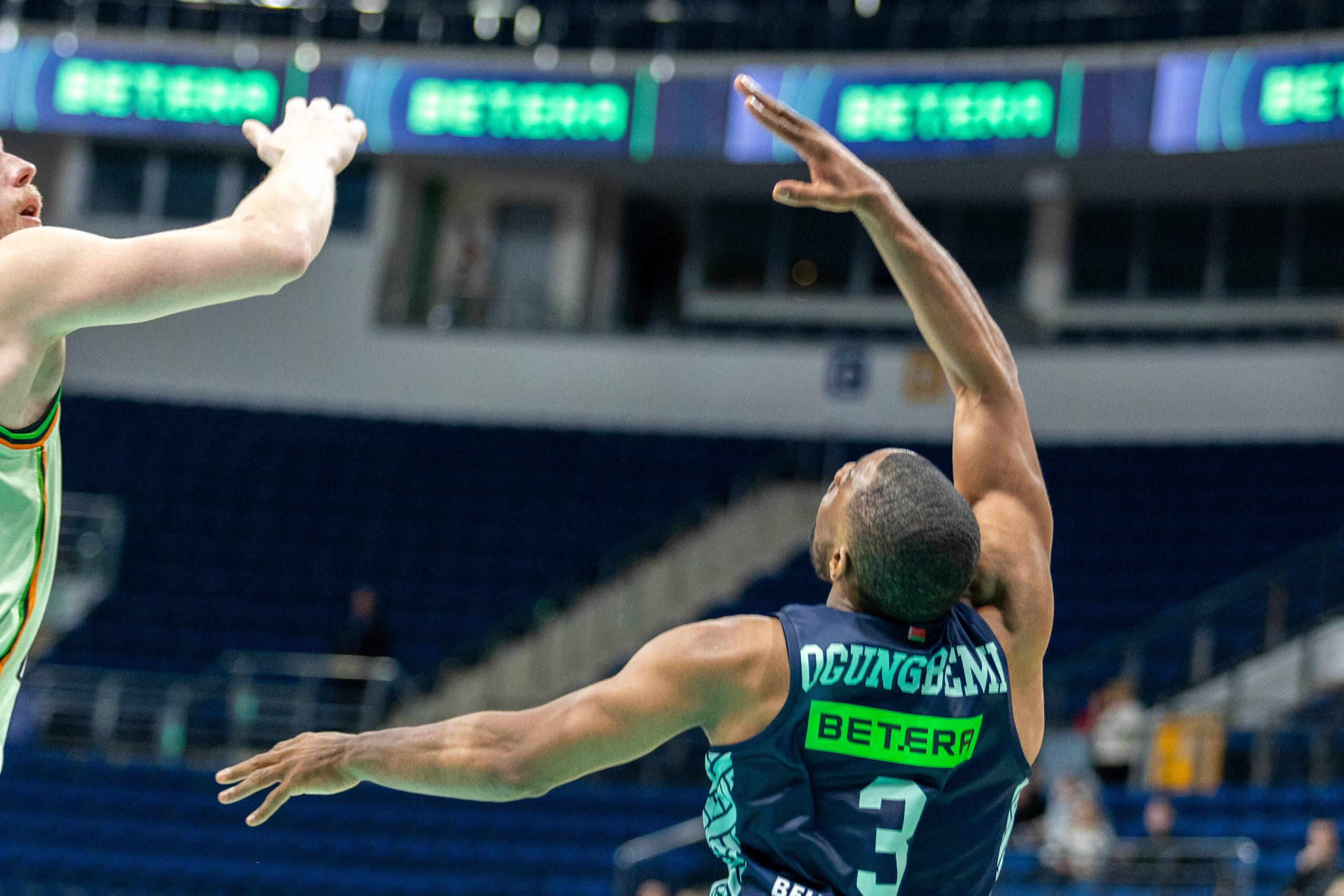 Баскетбол. Лучшие кадры. Минск — Уралмаш 13.02.2024. Профессиональный интерьерный и репортажный фотограф Минск и РБ. Максим Орлов