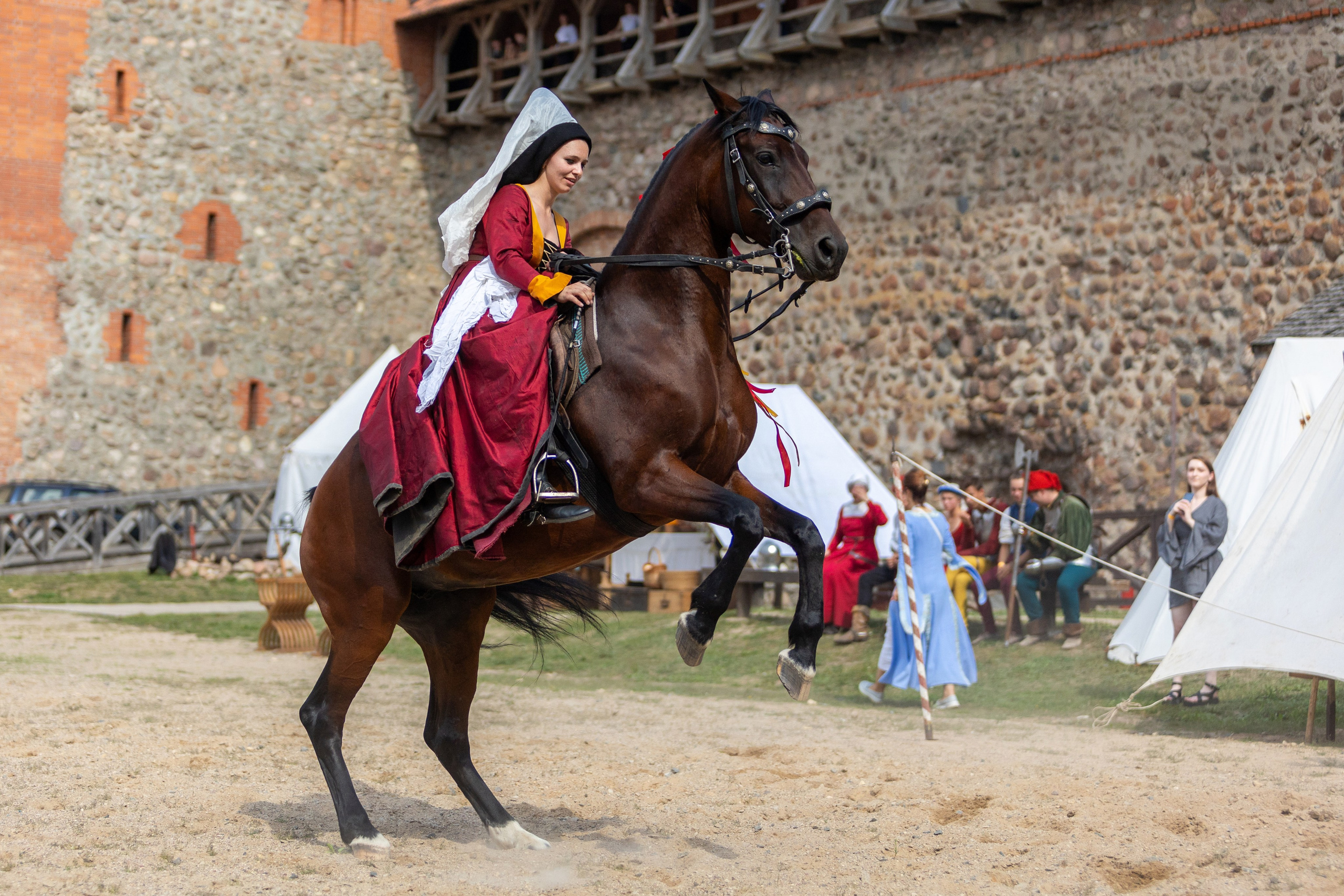 Выступление «Золотой шпоры» на празднике города Лиды. Профессиональный интерьерный и репортажный фотограф Минск и РБ. Максим Орлов