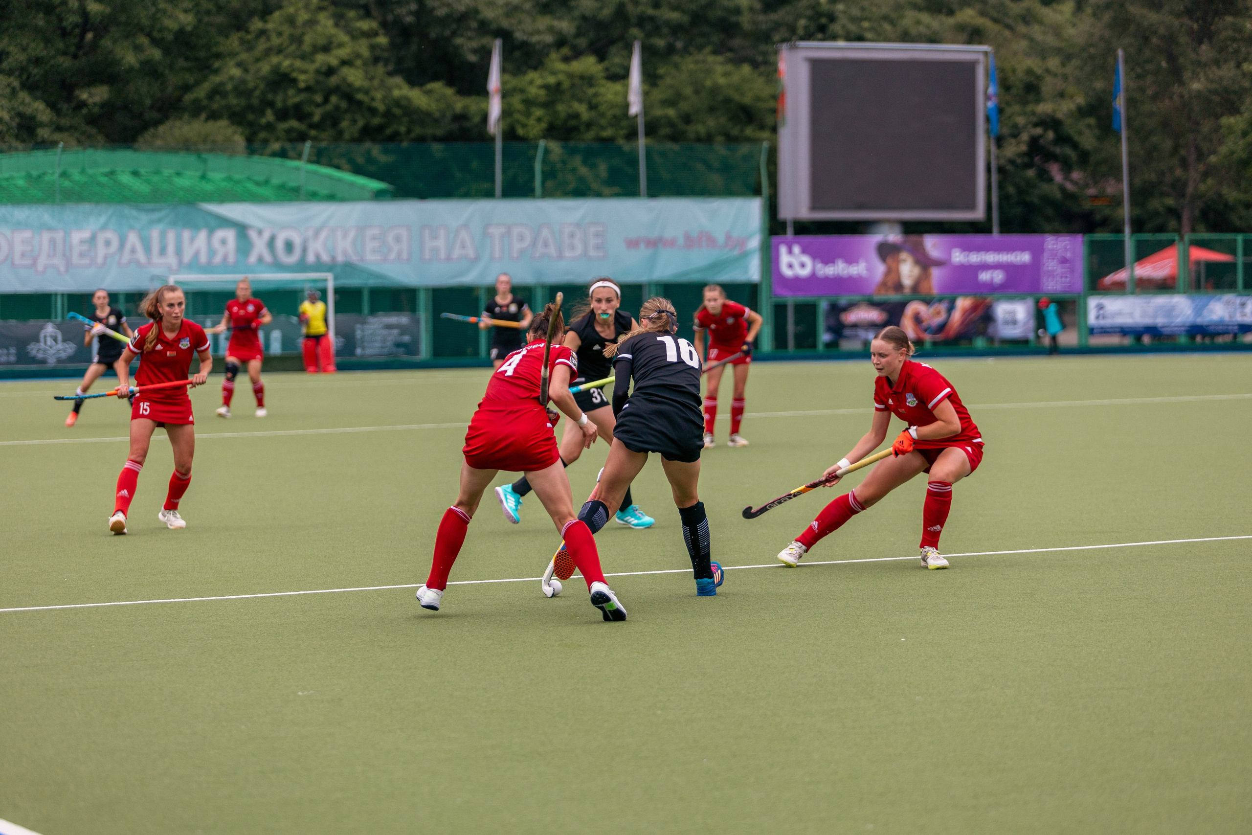 Хоккей на траве. Девушки. ХК Минск — ХК Виктория (Смолевичи) 10.06.2024. Профессиональный интерьерный и репортажный фотограф Минск и РБ. Максим Орлов