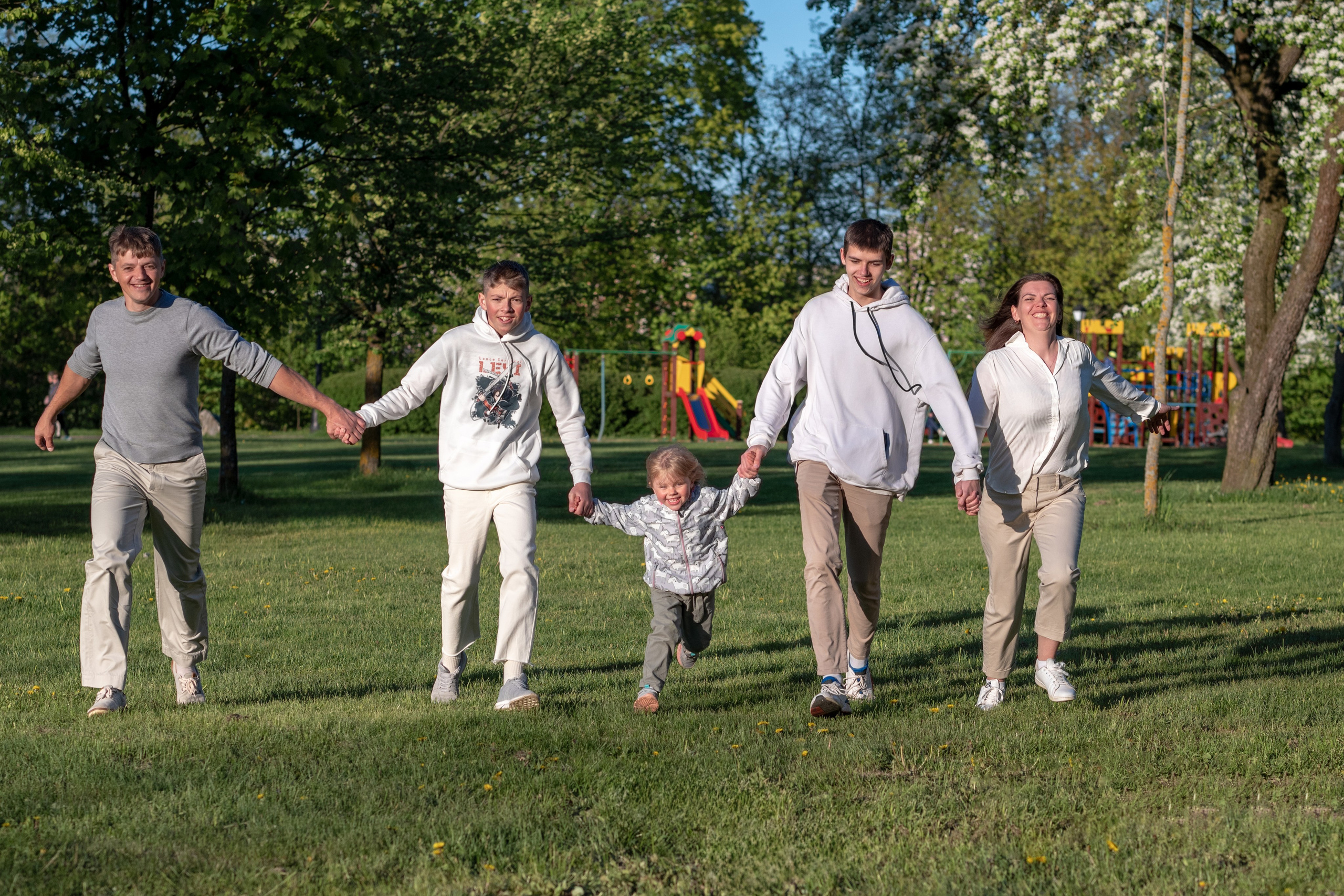 Леша и его семья. Профессиональный интерьерный и репортажный фотограф Минск и РБ. Максим Орлов
