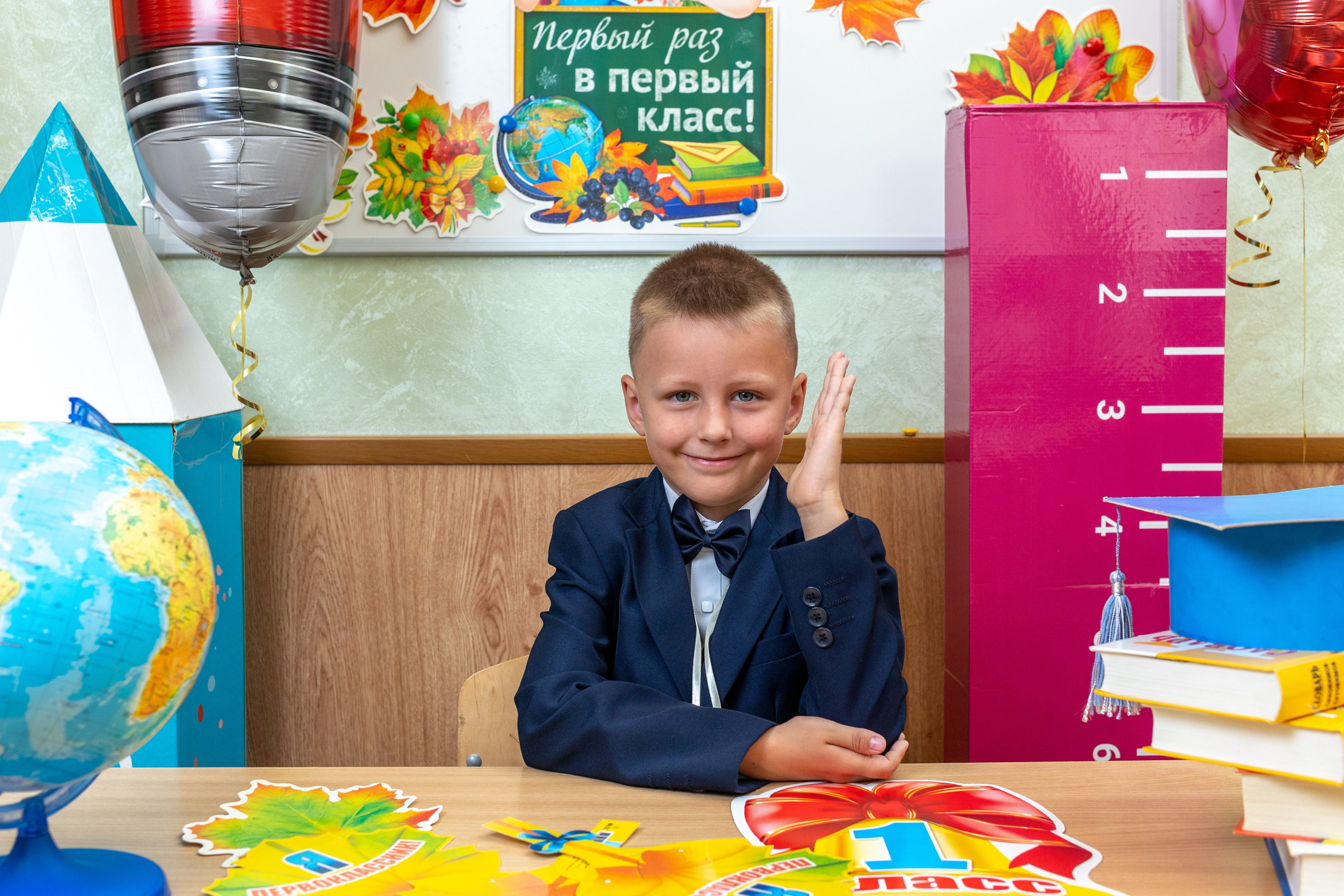 Линейка 1 сентября 2023 г. Профессиональный интерьерный и репортажный фотограф Минск и РБ. Максим Орлов