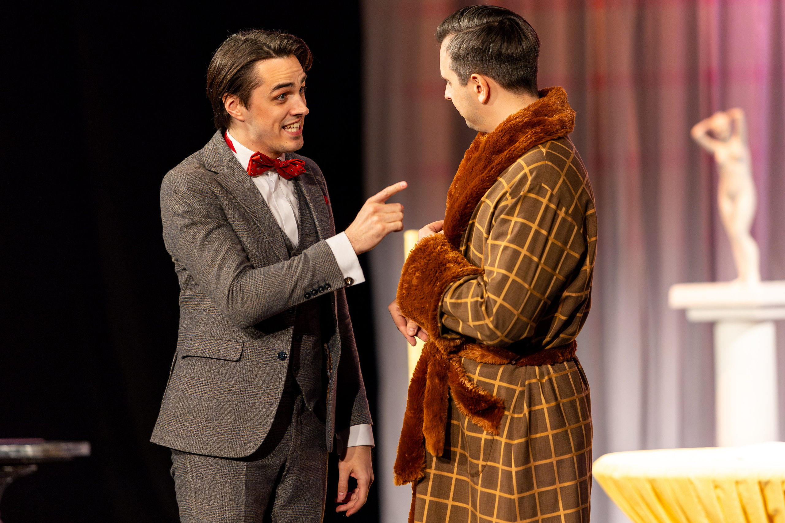 Новый театр «Как важно быть серьезным». Профессиональный интерьерный и репортажный фотограф Минск и РБ. Максим Орлов