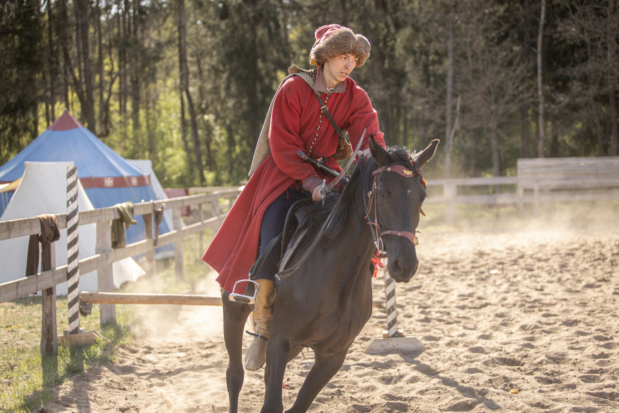Золотая Шпора. Огнем и Мечем. День первый. Рыцарский турнир. Профессиональный интерьерный и репортажный фотограф Минск и РБ. Максим Орлов