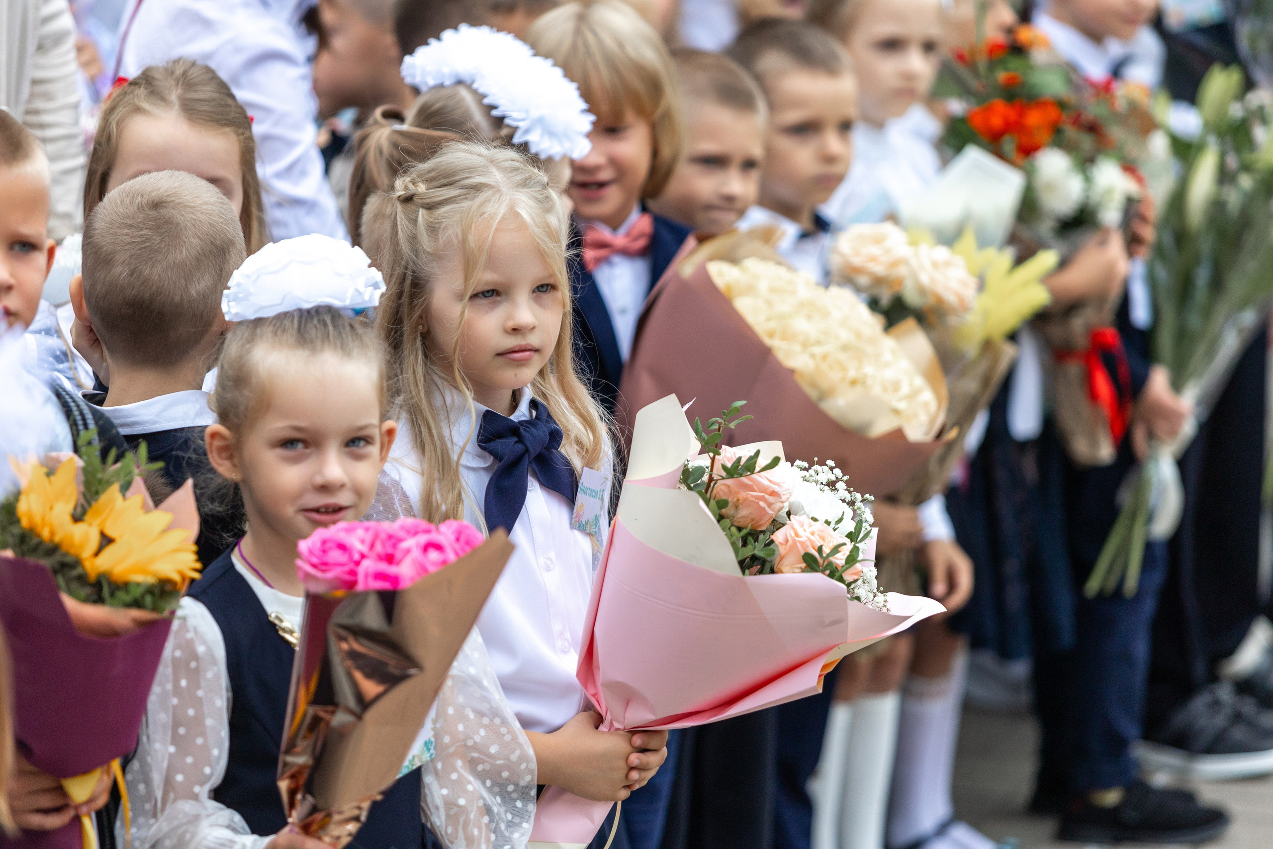 Линейка 1-го сентября. Профессиональный интерьерный и репортажный фотограф Минск и РБ. Максим Орлов