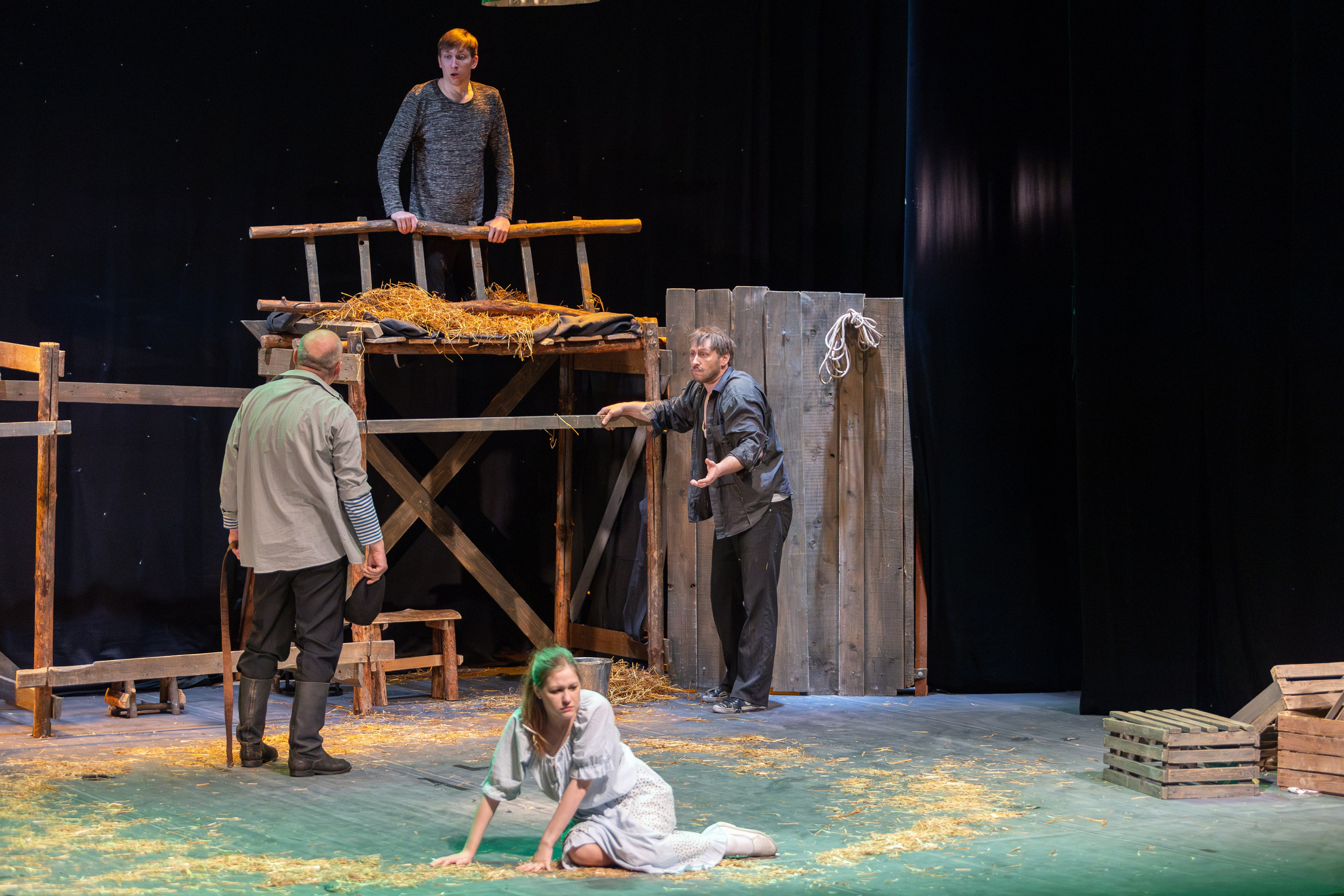 Театр белорусской армии «Очень простая история». Профессиональный интерьерный и репортажный фотограф Минск и РБ. Максим Орлов