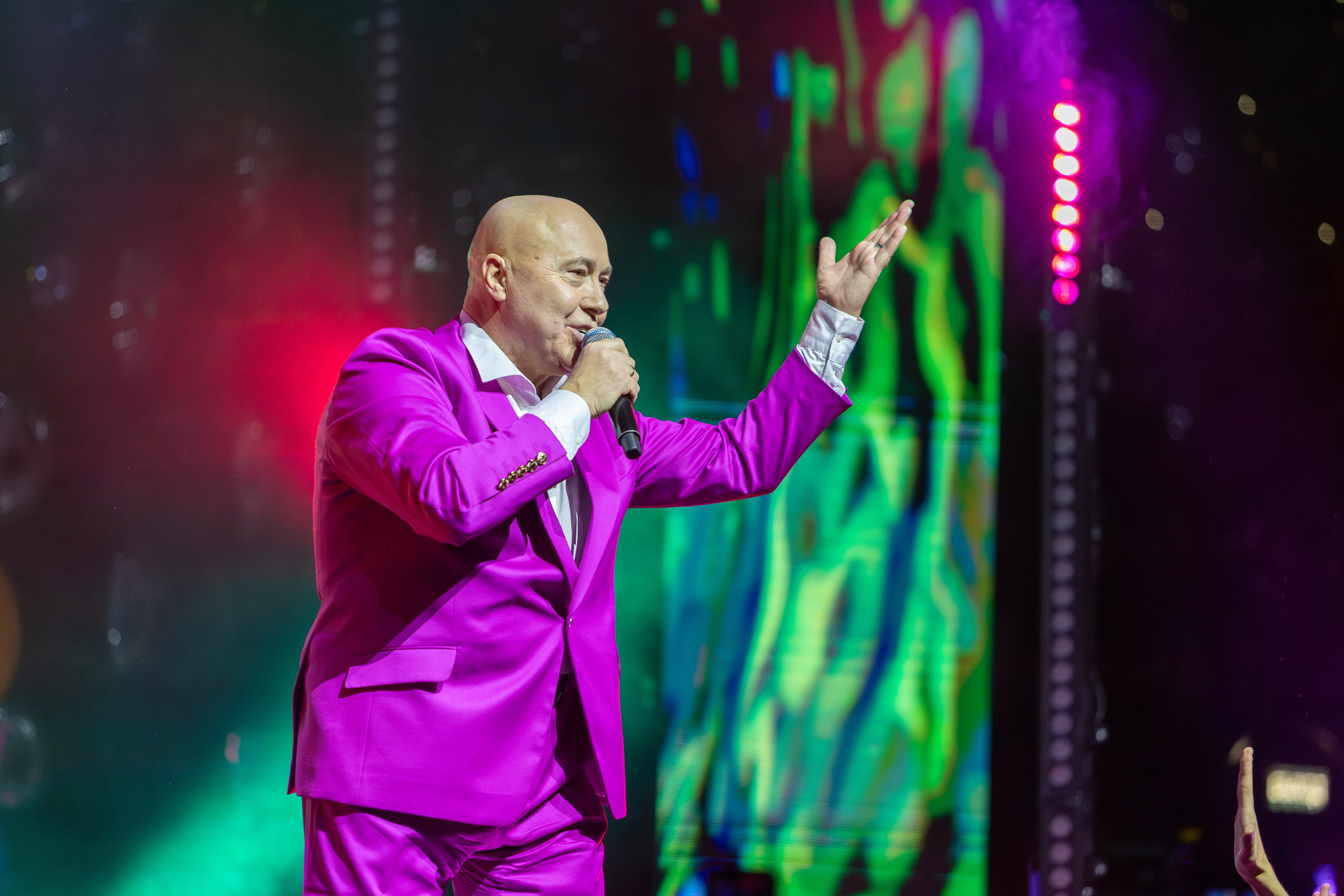 Концерт Насти Кравченко. Профессиональный интерьерный и репортажный фотограф Минск и РБ. Максим Орлов