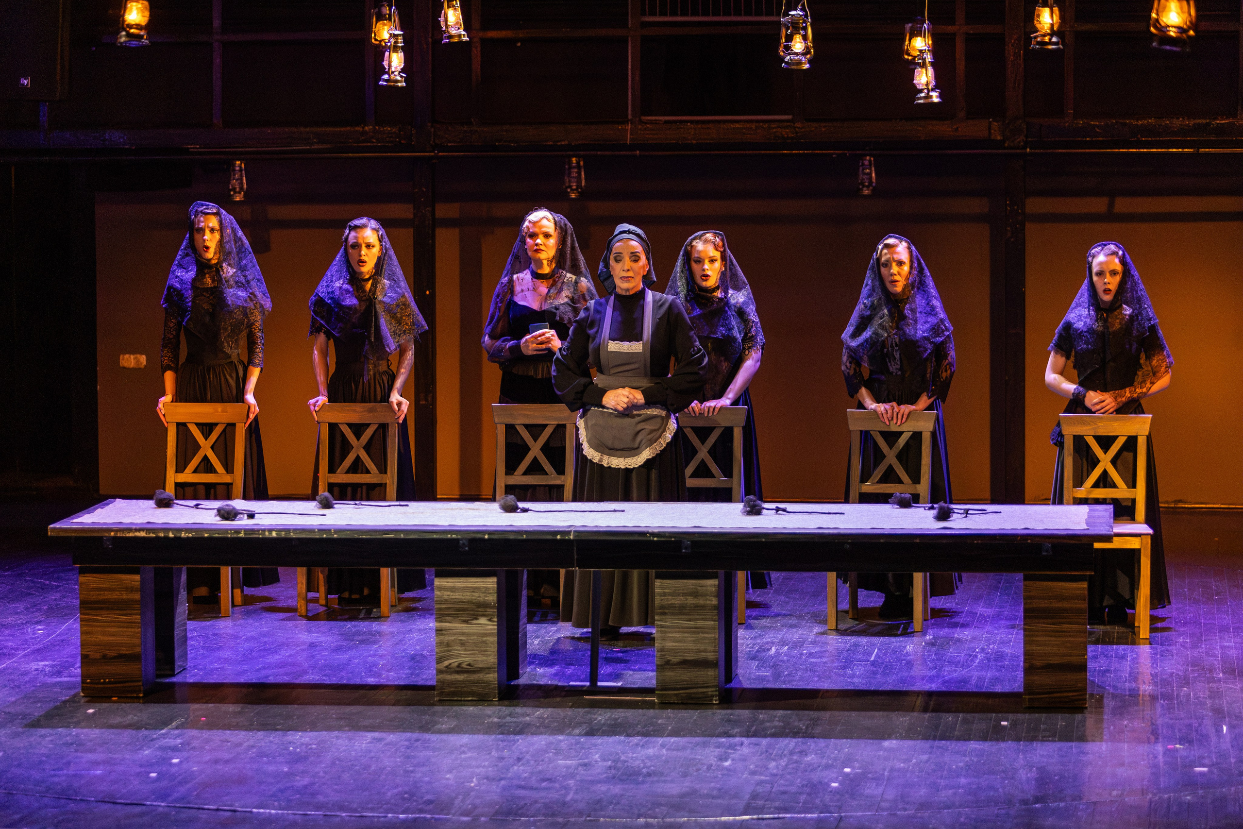 Новый театр «Дом Бернарды Альбы». Профессиональный интерьерный и репортажный фотограф Минск и РБ. Максим Орлов