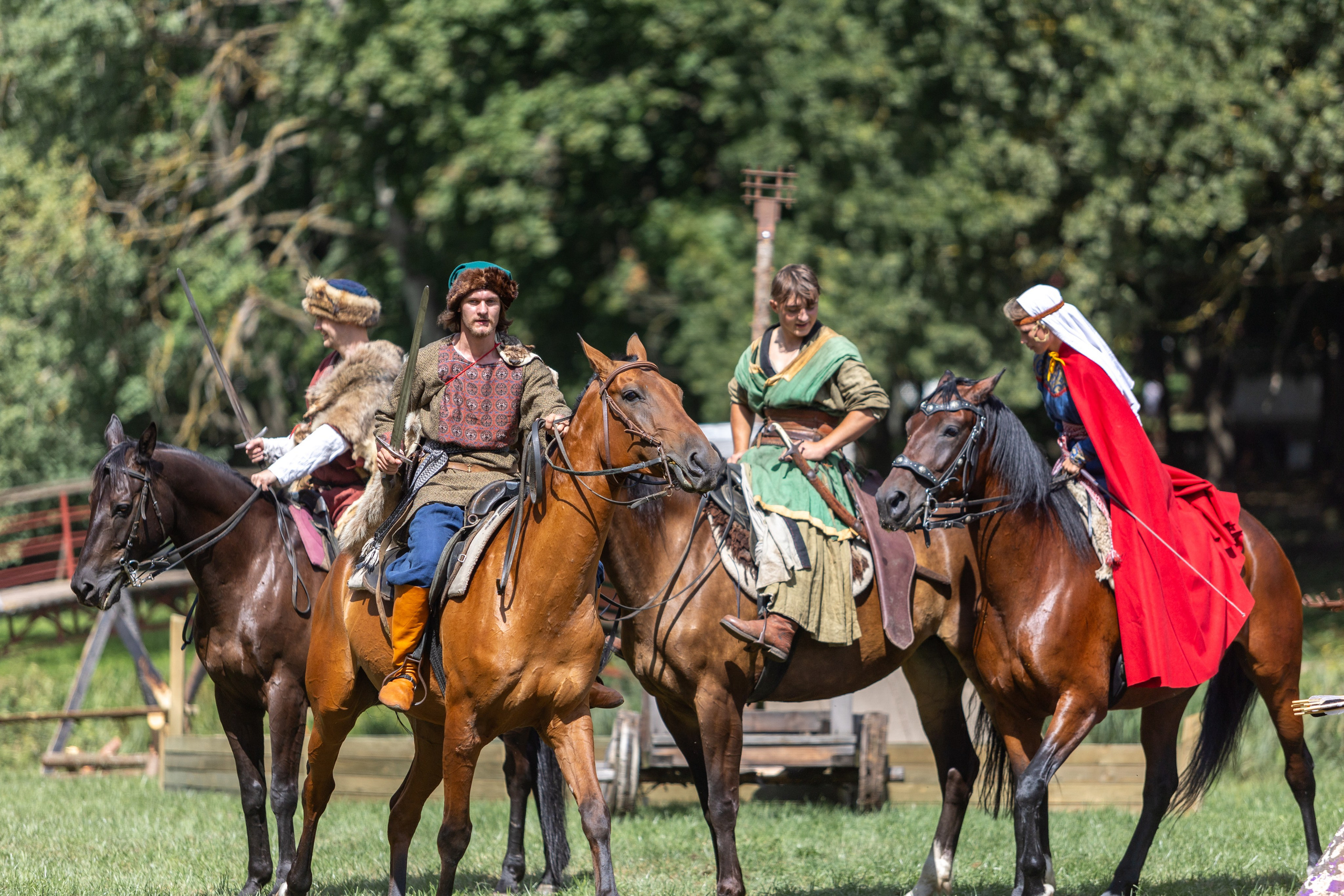 Ежегодный фестиваль средневековья в Дукоре. Профессиональный интерьерный и репортажный фотограф Минск и РБ. Максим Орлов