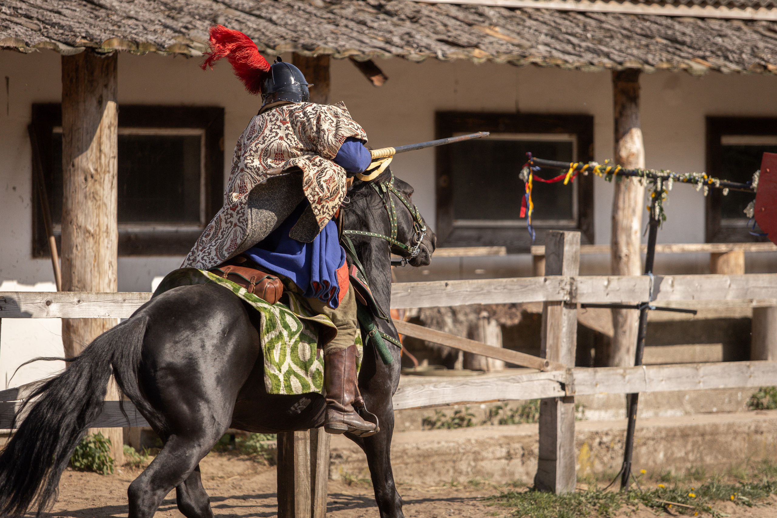 Золотая Шпора. Огнем и Мечем. День первый. Рыцарский турнир. Профессиональный интерьерный и репортажный фотограф Минск и РБ. Максим Орлов