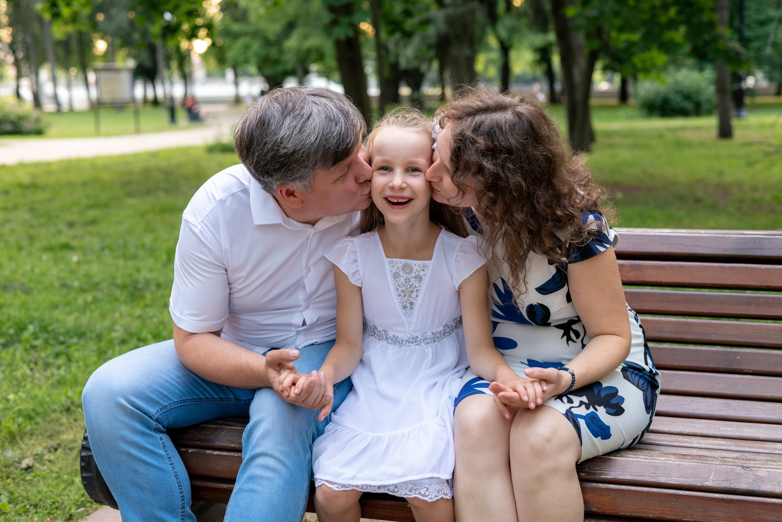 Кирилл + Таня = Леша, Аня и Настя. Профессиональный интерьерный и репортажный фотограф Минск и РБ. Максим Орлов