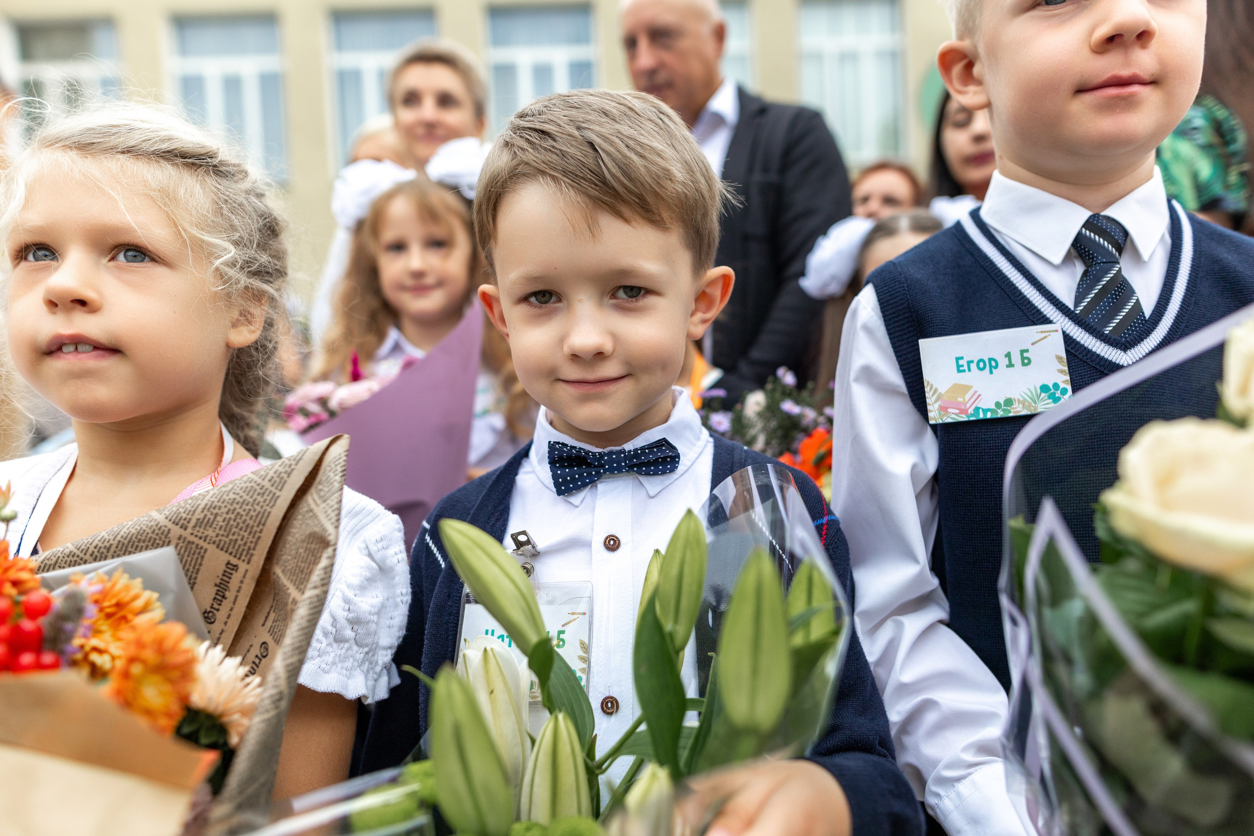 Линейка 1-го сентября. Профессиональный интерьерный и репортажный фотограф Минск и РБ. Максим Орлов