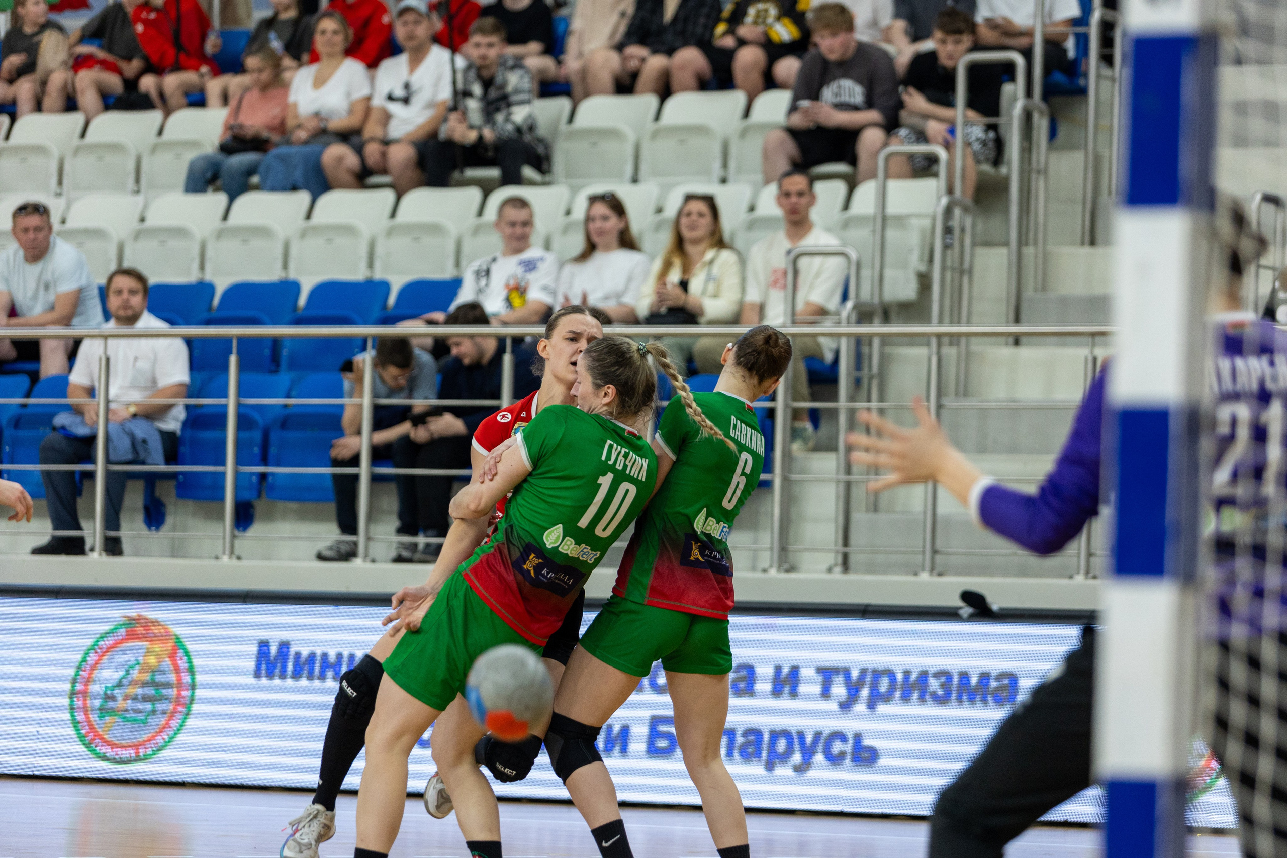 Гандбол. Финал. БНТУ — Гомель. 25.05.2024. Профессиональный интерьерный и репортажный фотограф Минск и РБ. Максим Орлов