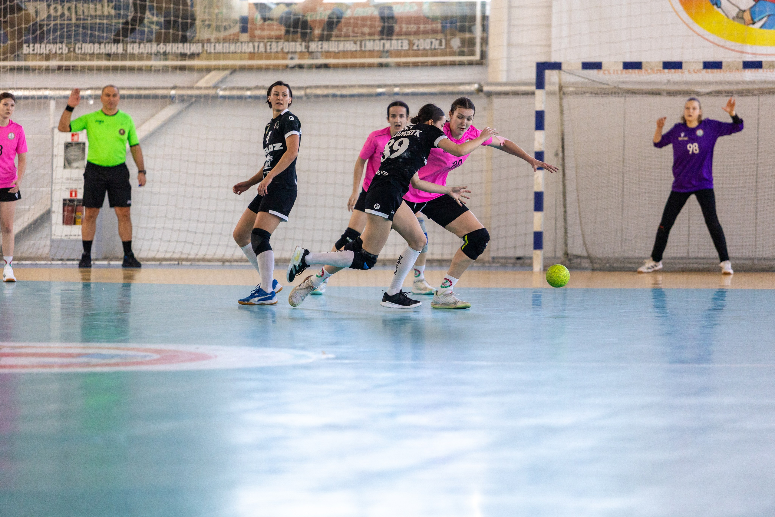 Женский гандбол. Лучшие кадры. БНТУ — Звезда. 08.02.2025. Профессиональный интерьерный и репортажный фотограф Минск и РБ. Максим Орлов