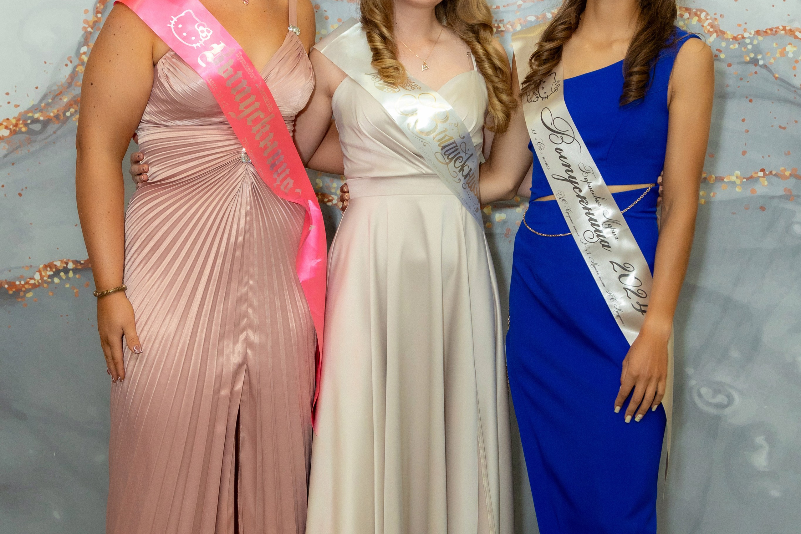 Вручение дипломов. 47 школа. Профессиональный интерьерный и репортажный фотограф Минск и РБ. Максим Орлов