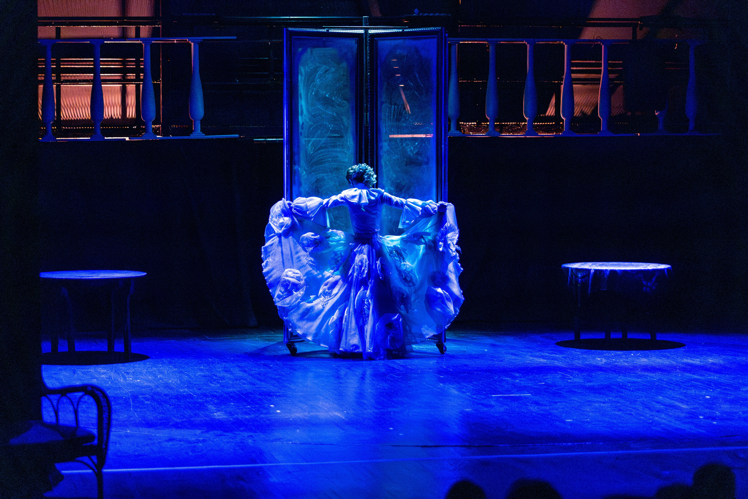 Новый театр «Я вещь». Профессиональный интерьерный и репортажный фотограф Минск и РБ. Максим Орлов