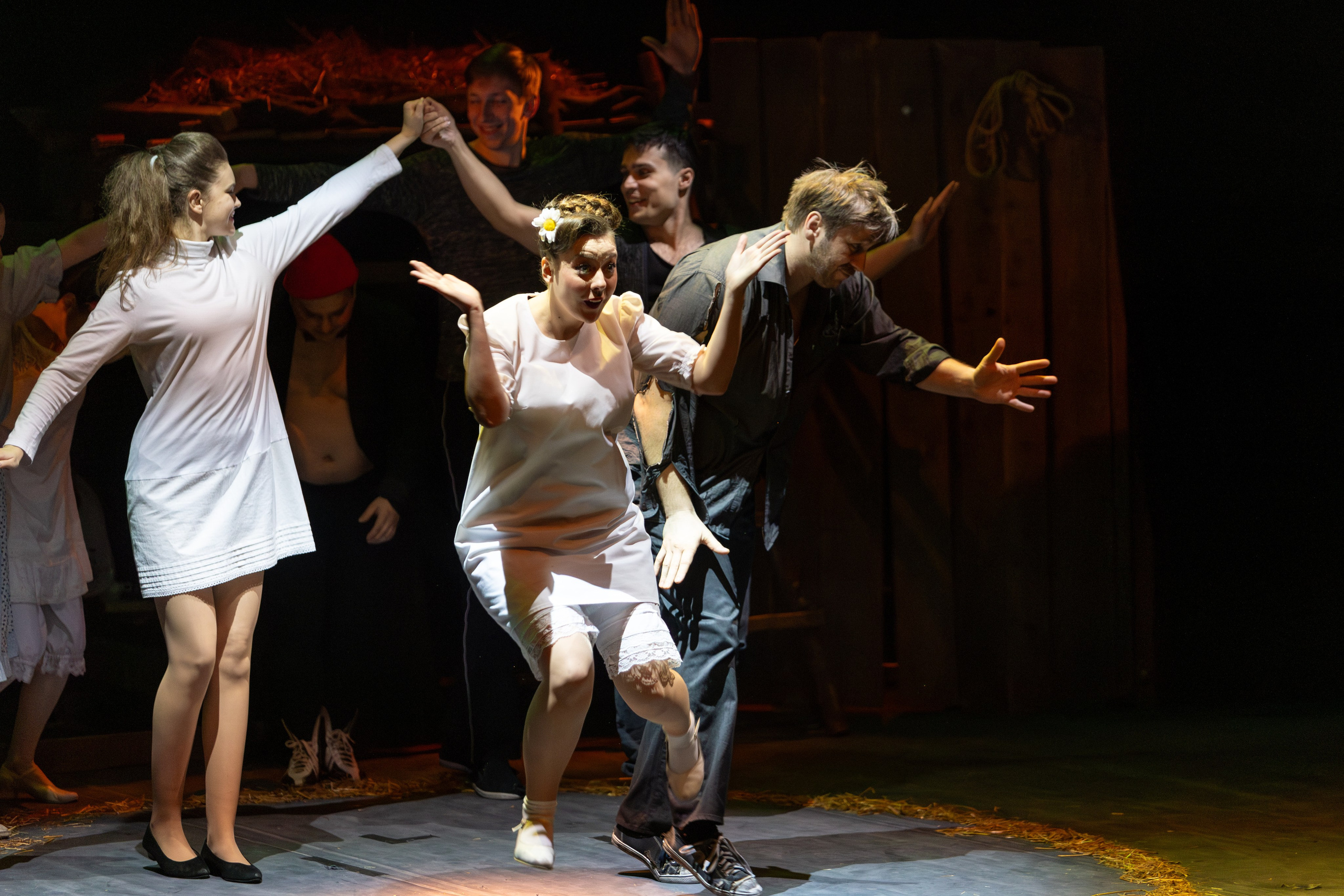 Театр белорусской армии «Очень простая история». Профессиональный интерьерный и репортажный фотограф Минск и РБ. Максим Орлов