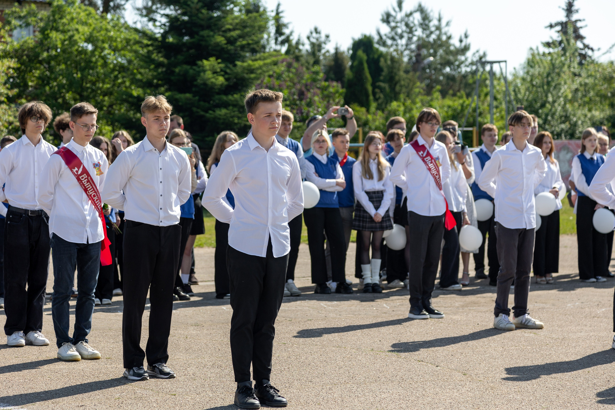 Выпускной в Жодино 2023. Профессиональный интерьерный и репортажный фотограф Минск и РБ. Максим Орлов