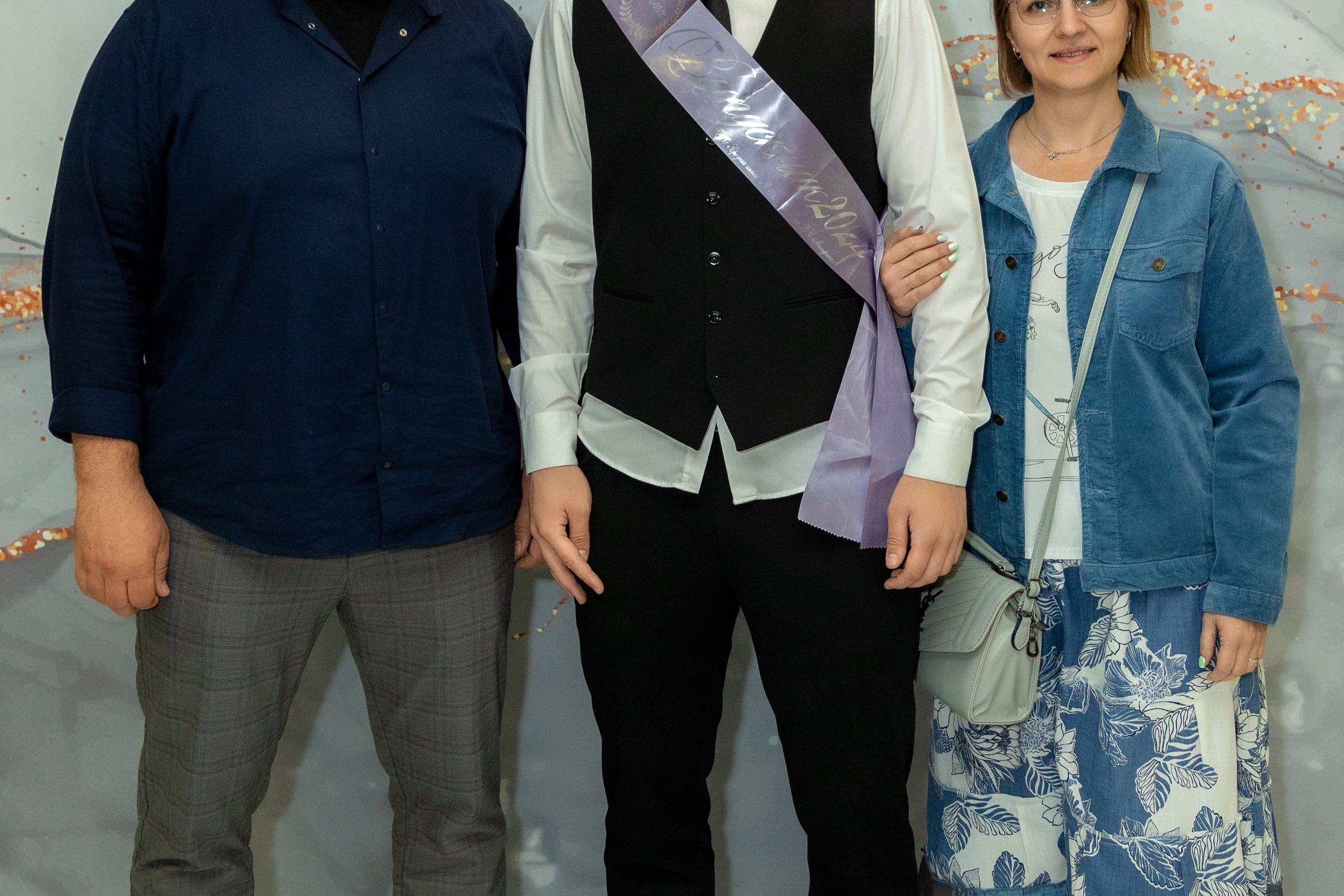 Вручение дипломов. 47 школа. Профессиональный интерьерный и репортажный фотограф Минск и РБ. Максим Орлов