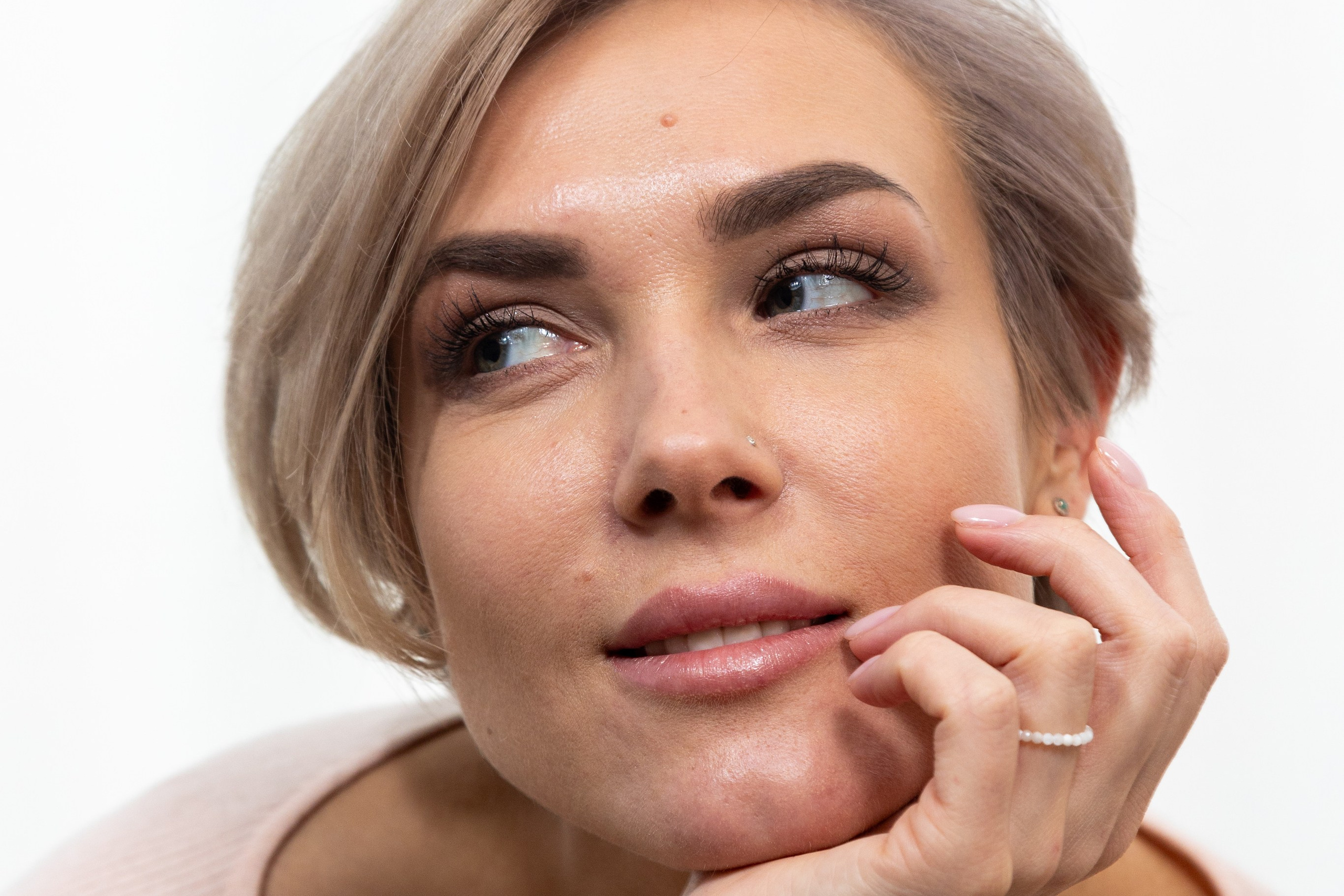 Реклама салона красоты «Манго». Профессиональный интерьерный и репортажный фотограф Минск и РБ. Максим Орлов