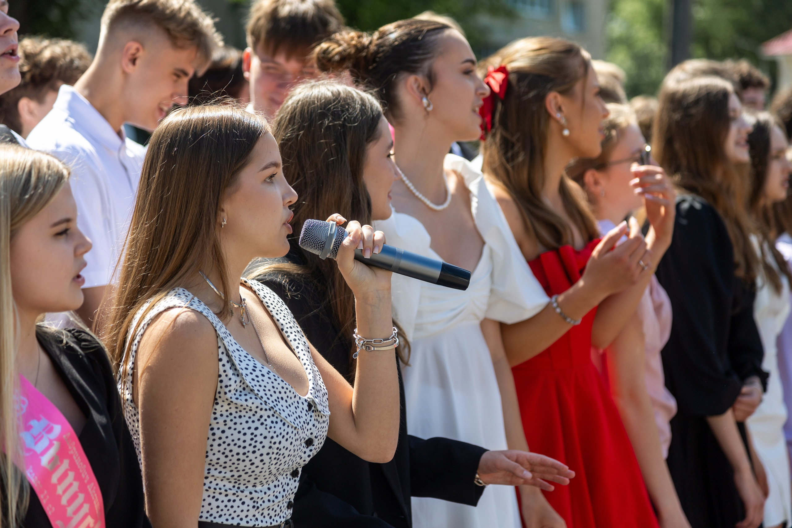 Школа 47. Последний звонок. Профессиональный интерьерный и репортажный фотограф Минск и РБ. Максим Орлов
