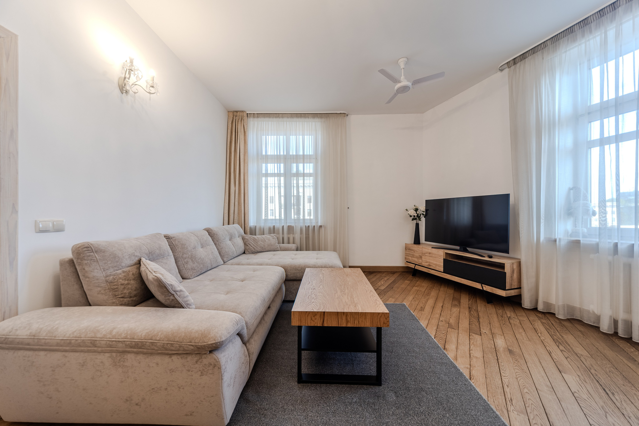 Независимости 37. Профессиональный интерьерный и репортажный фотограф Минск и РБ. Максим Орлов