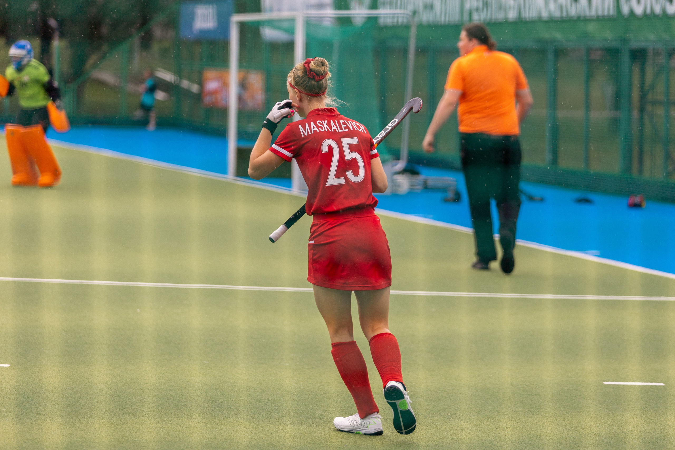 Хоккей на траве. Девушки. ХК Минск — ХК Виктория (Смолевичи) 10.06.2024. Профессиональный интерьерный и репортажный фотограф Минск и РБ. Максим Орлов