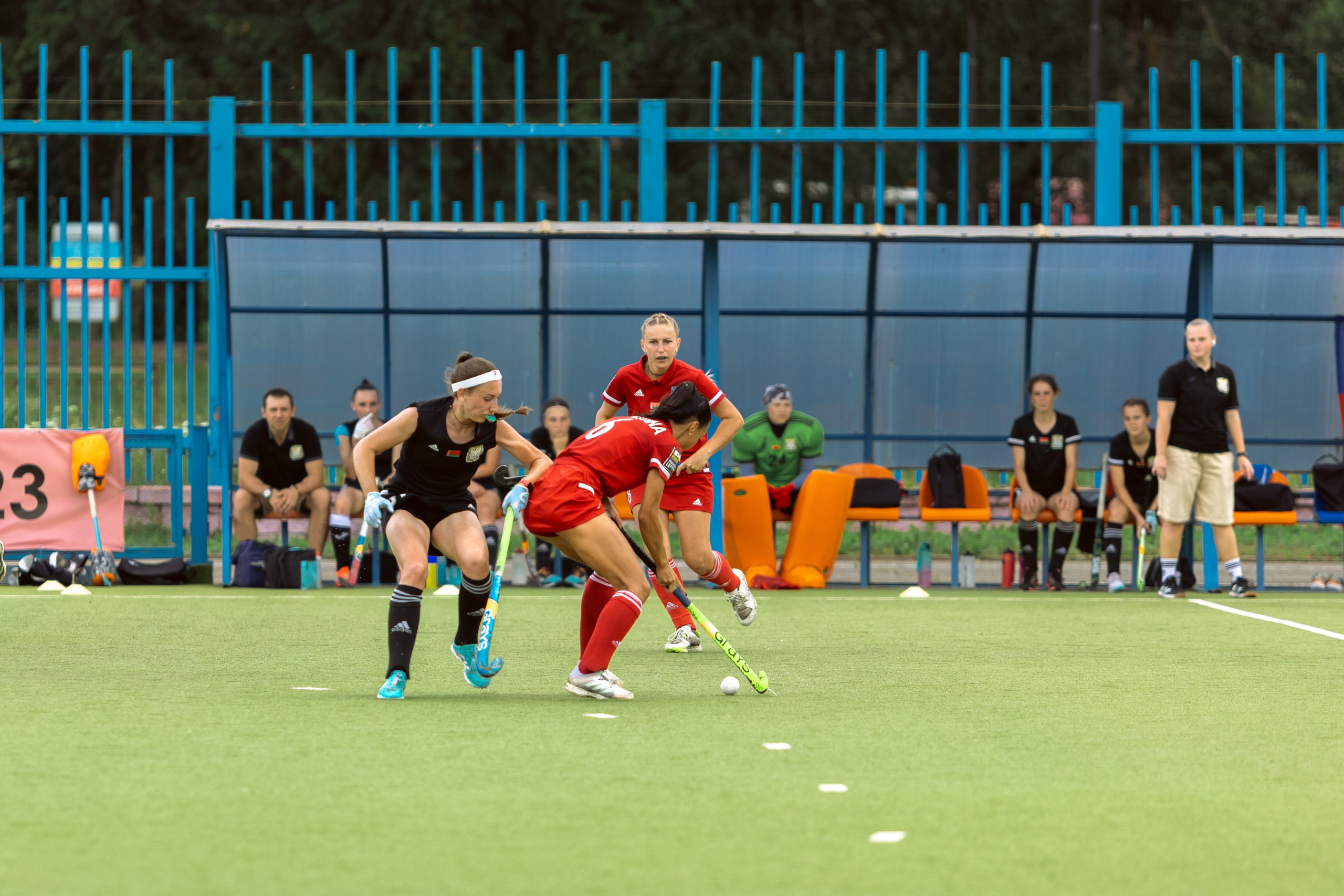 Хоккей на траве. Девушки. Минск — Виктория. 16.06.2024. Профессиональный интерьерный и репортажный фотограф Минск и РБ. Максим Орлов