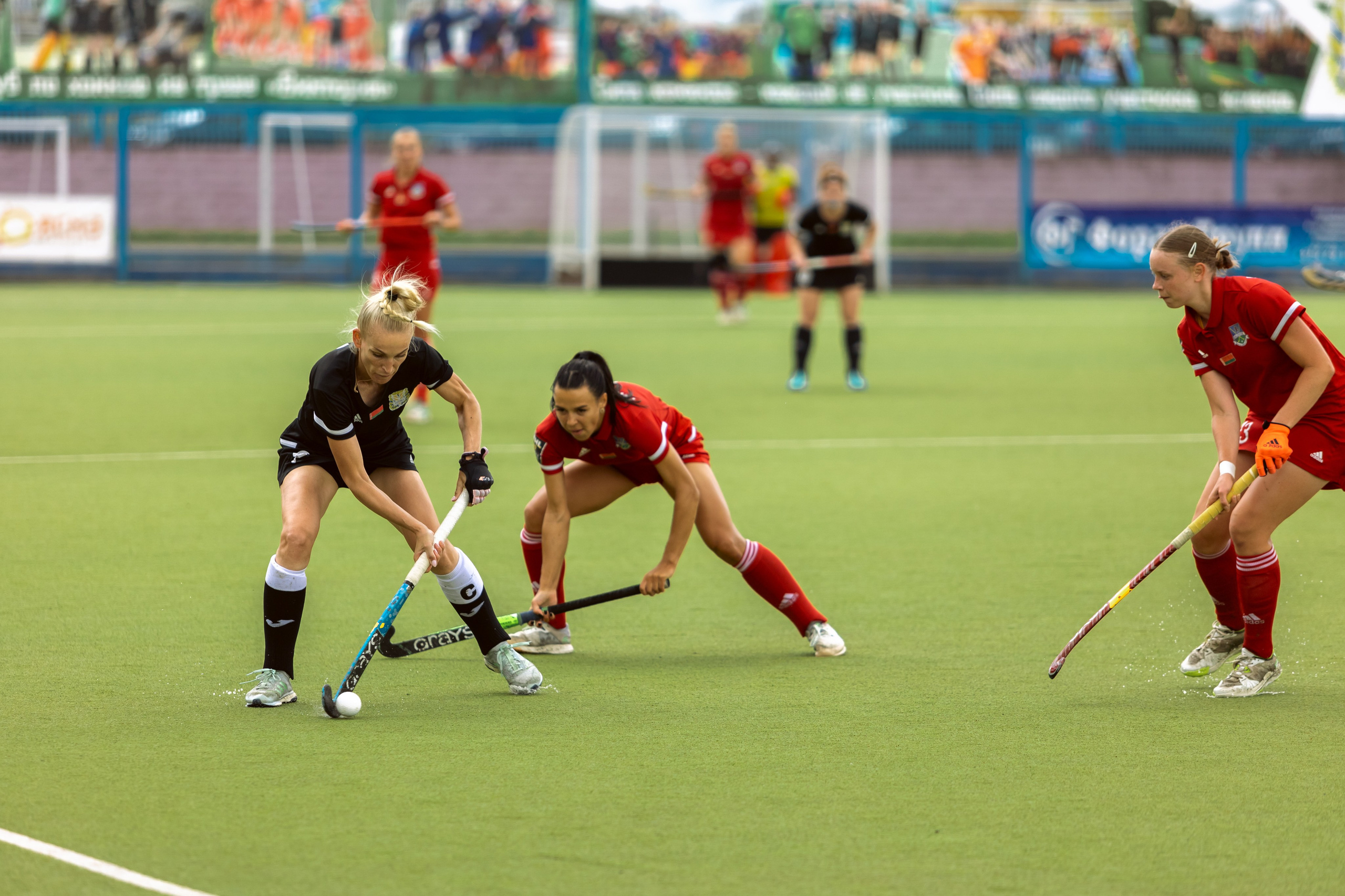 Хоккей на траве. Девушки. Минск — Виктория. 16.06.2024. Профессиональный интерьерный и репортажный фотограф Минск и РБ. Максим Орлов