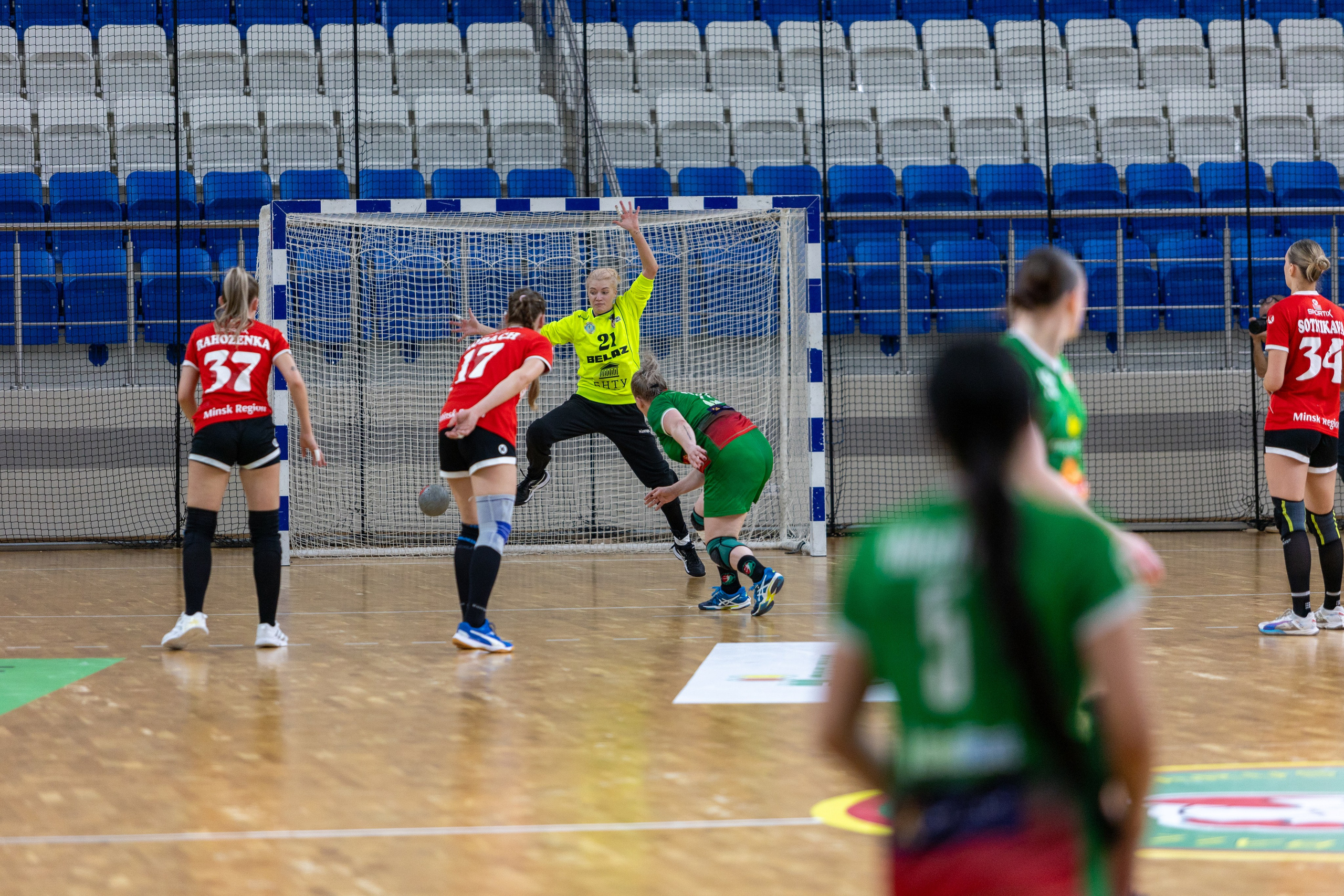 Гандбол. Финал. БНТУ — Гомель. 25.05.2024. Профессиональный интерьерный и репортажный фотограф Минск и РБ. Максим Орлов