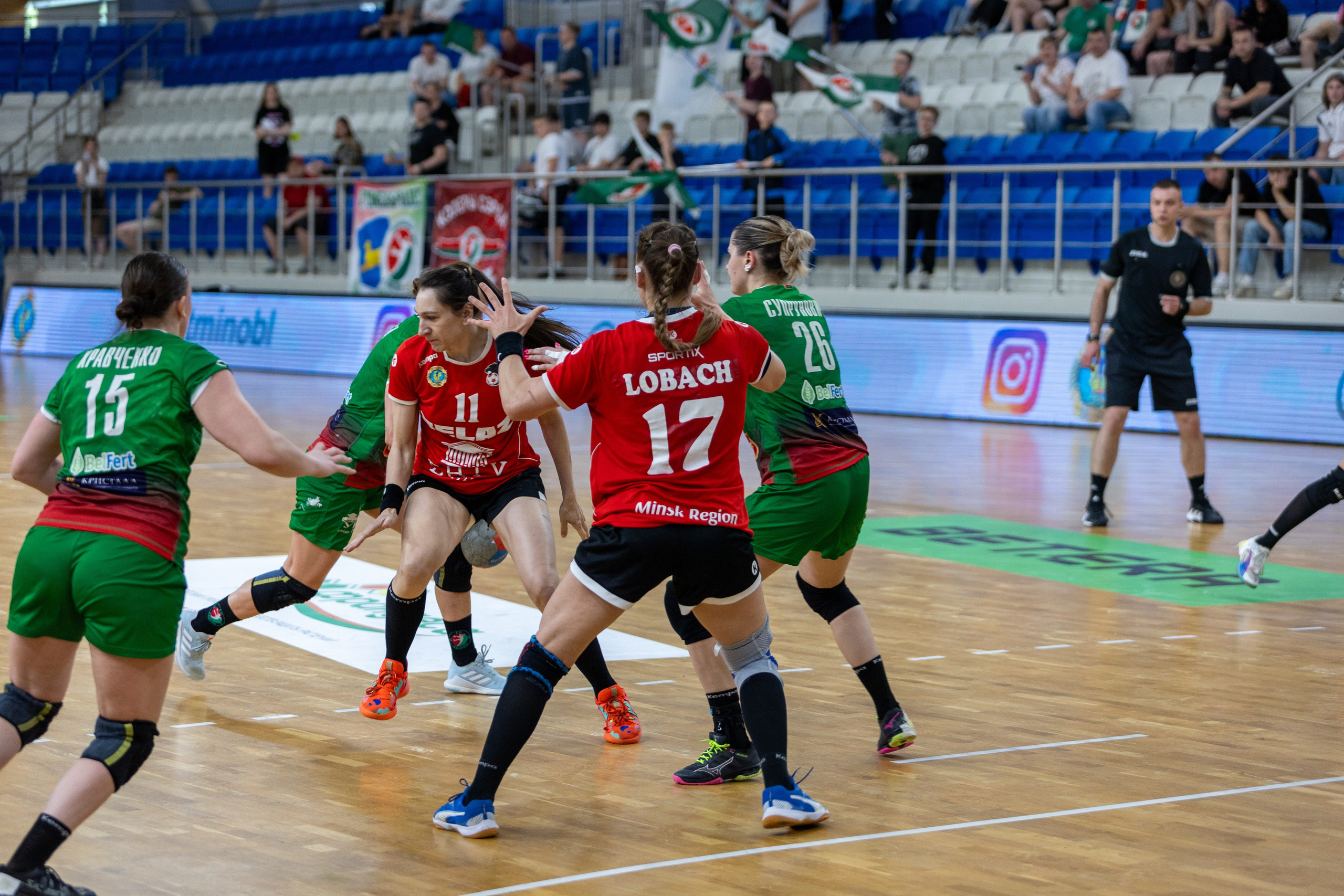 Гандбол. Финал. БНТУ — Гомель. 25.05.2024. Профессиональный интерьерный и репортажный фотограф Минск и РБ. Максим Орлов