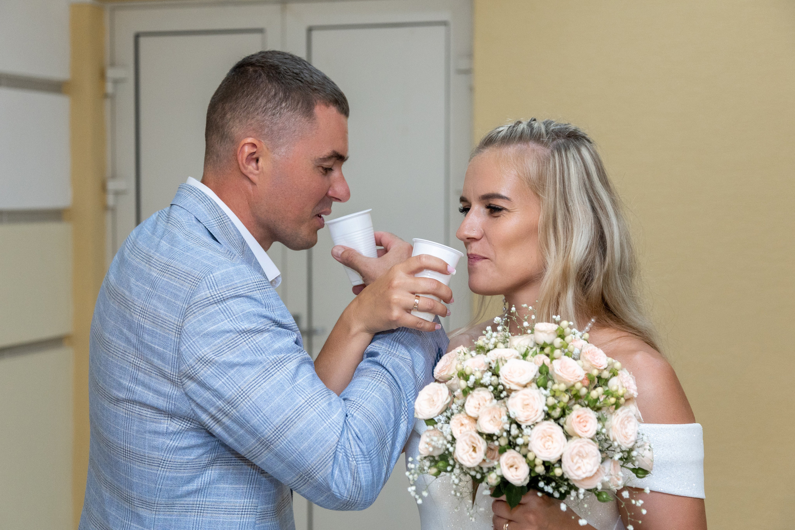 Свадебная фотосессия Дениса и Юли. Профессиональный интерьерный и репортажный фотограф Минск и РБ. Максим Орлов