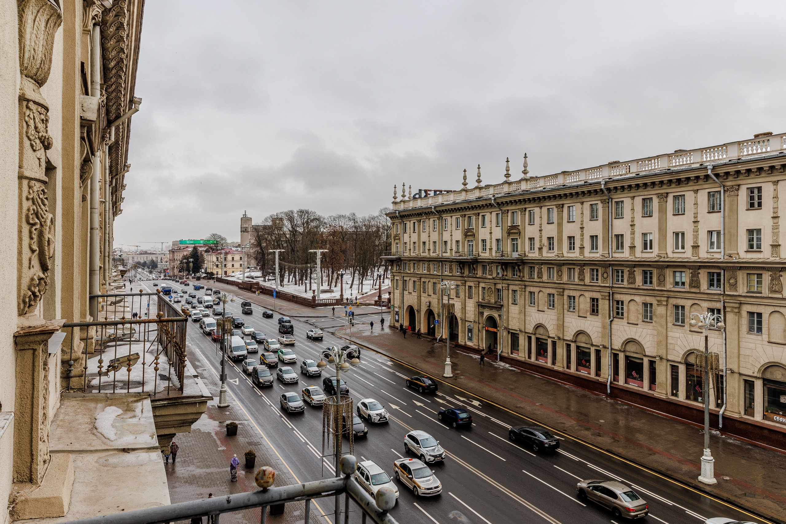 Пр. Независимости 23. Профессиональный интерьерный и репортажный фотограф Минск и РБ. Максим Орлов